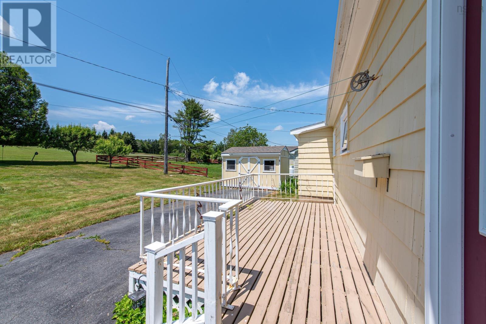 698 Oakland Road - 28