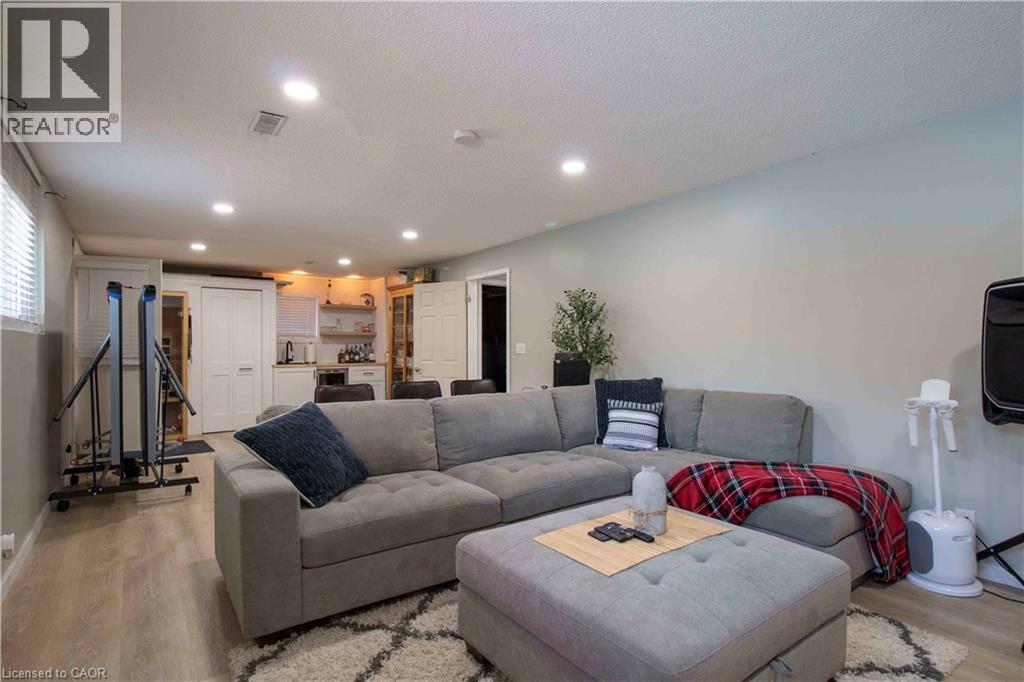 6207 KIRKLAND Drive - Image 29