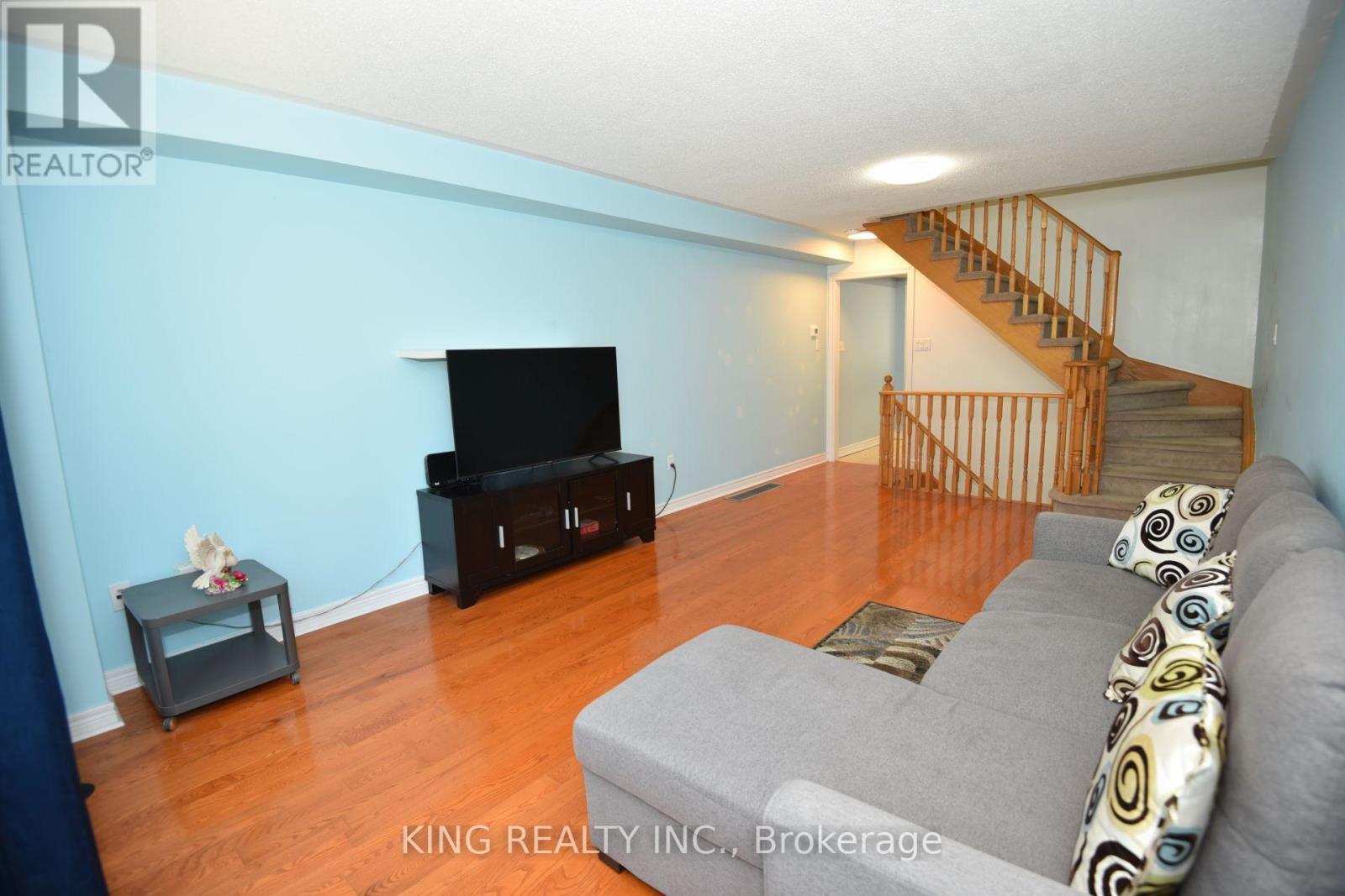 2817 BUR OAK AVENUE - 19