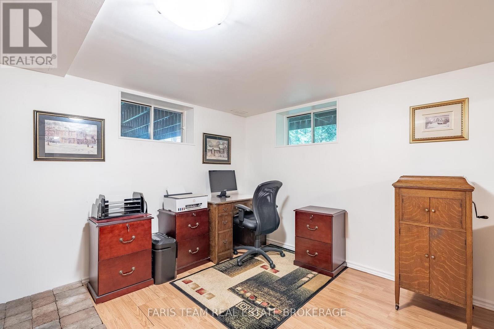33 ONEIDA CRESCENT - 21
