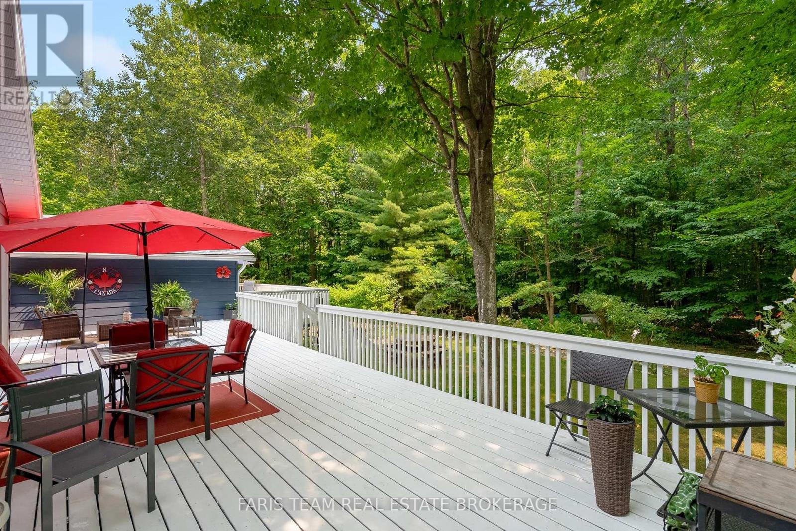 33 ONEIDA CRESCENT - 29