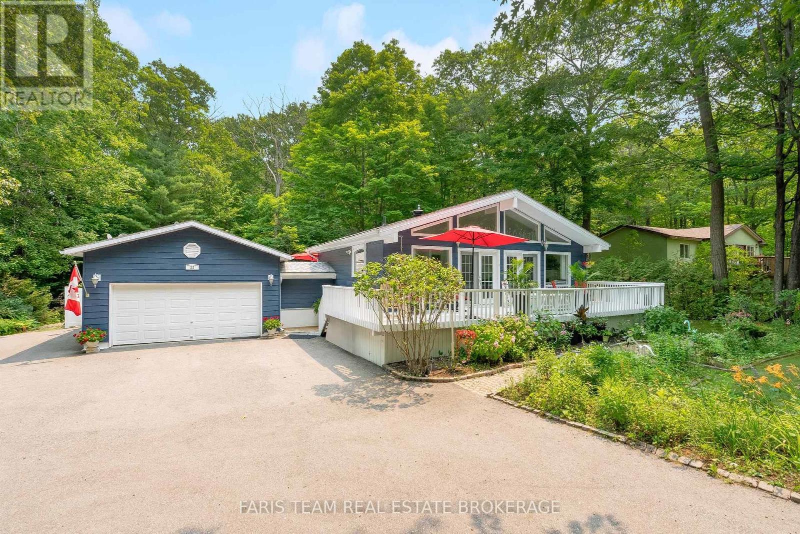 33 ONEIDA CRESCENT - 3
