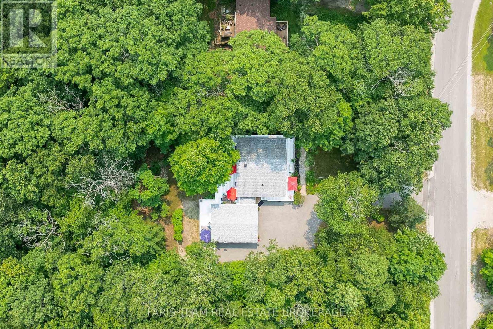 33 ONEIDA CRESCENT - 37