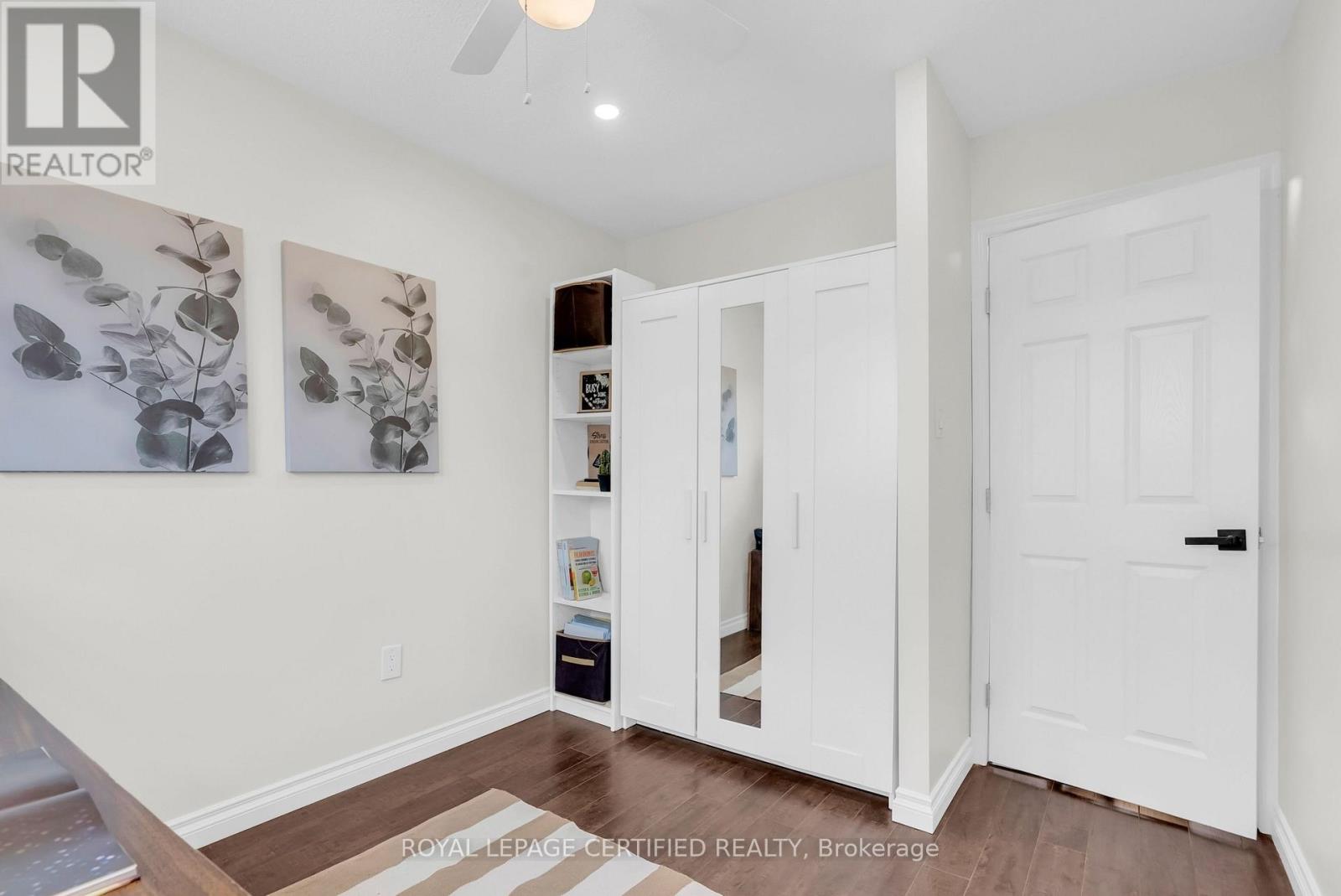 #43 11 HARRISFORD STREET - 32