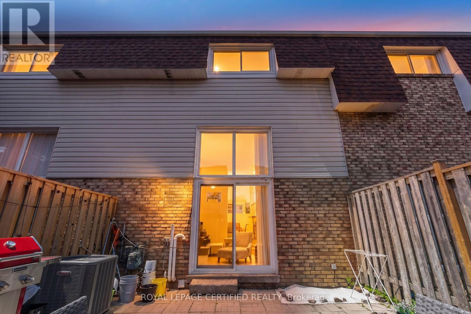 #43 11 HARRISFORD STREET - 40