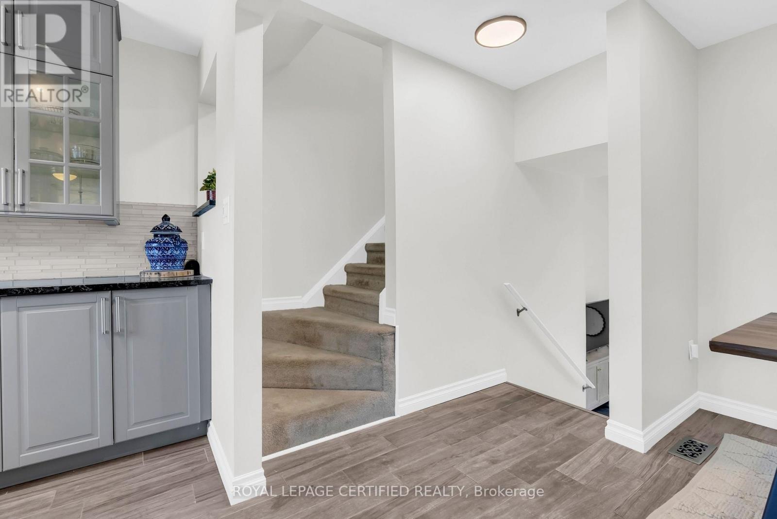 #43 11 HARRISFORD STREET - 24
