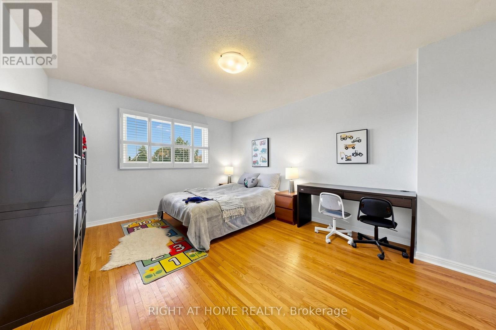 2614 POLLARD DRIVE - 33