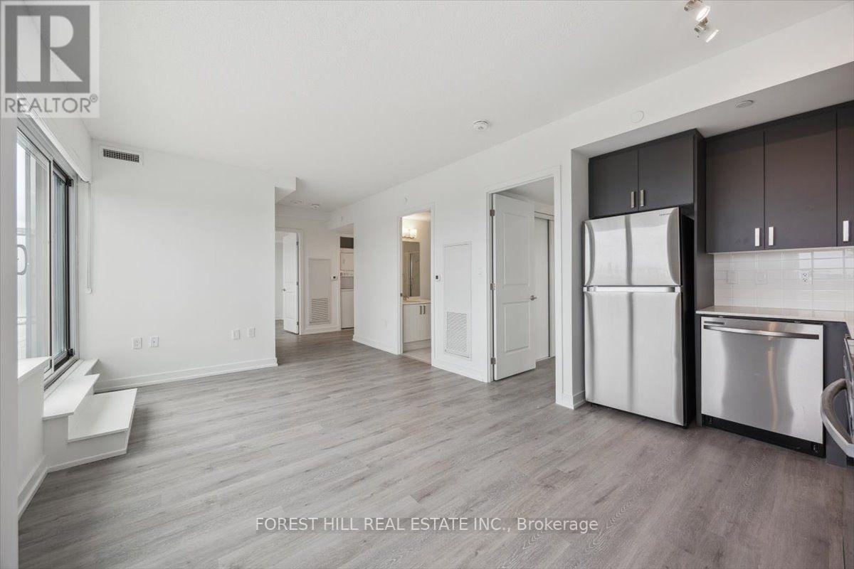 #911 556 MARLEE AVENUE - 12