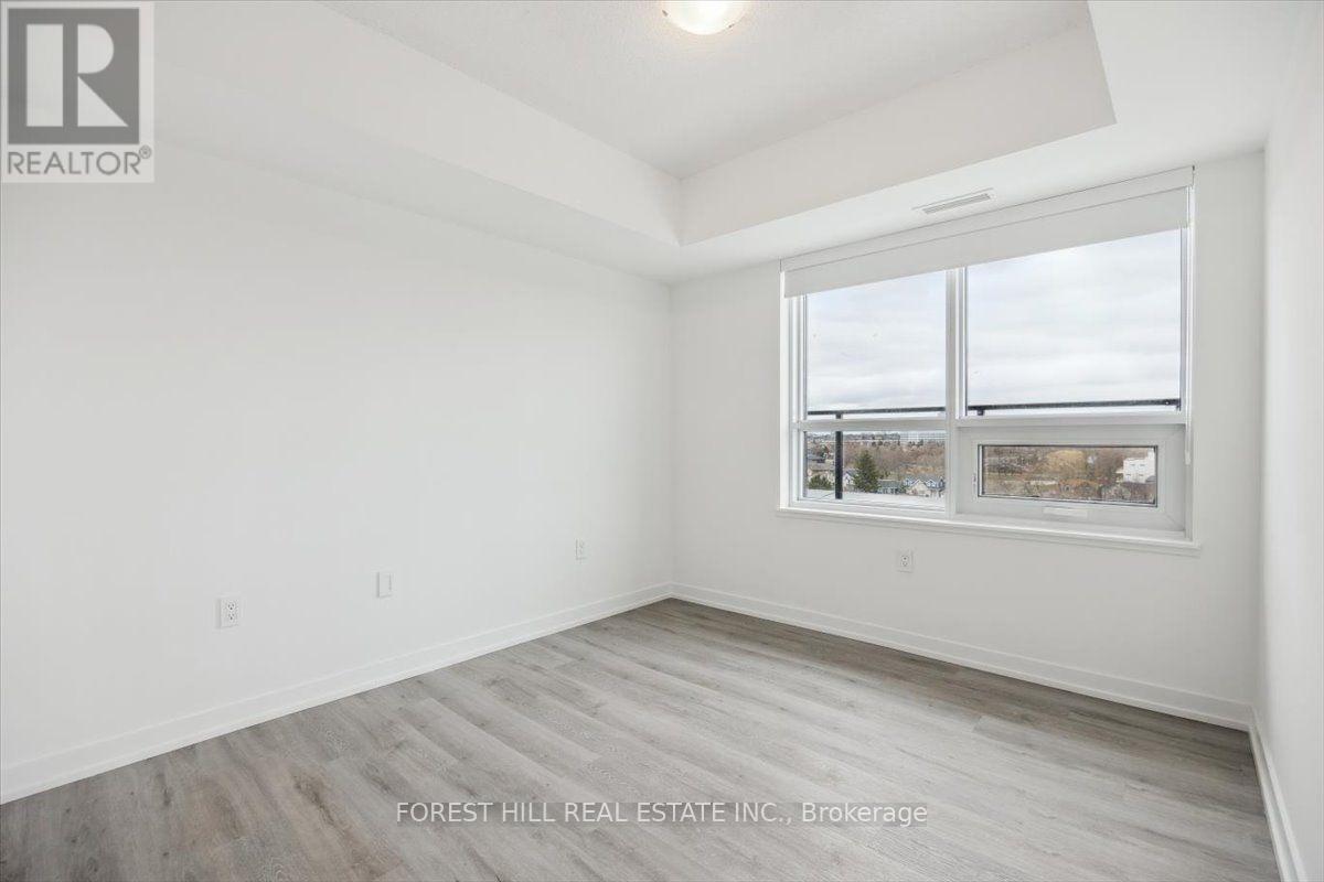 #911 556 MARLEE AVENUE - 14