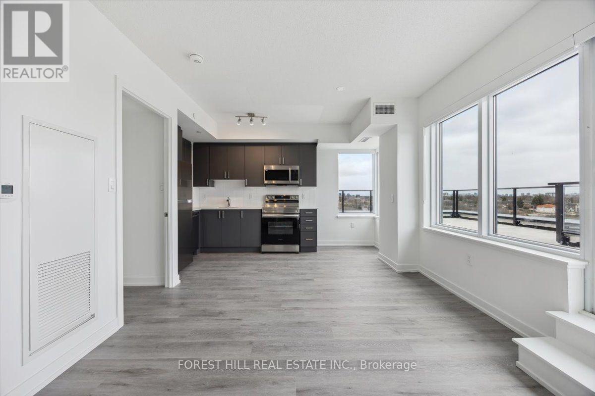 #911 556 MARLEE AVENUE - 9