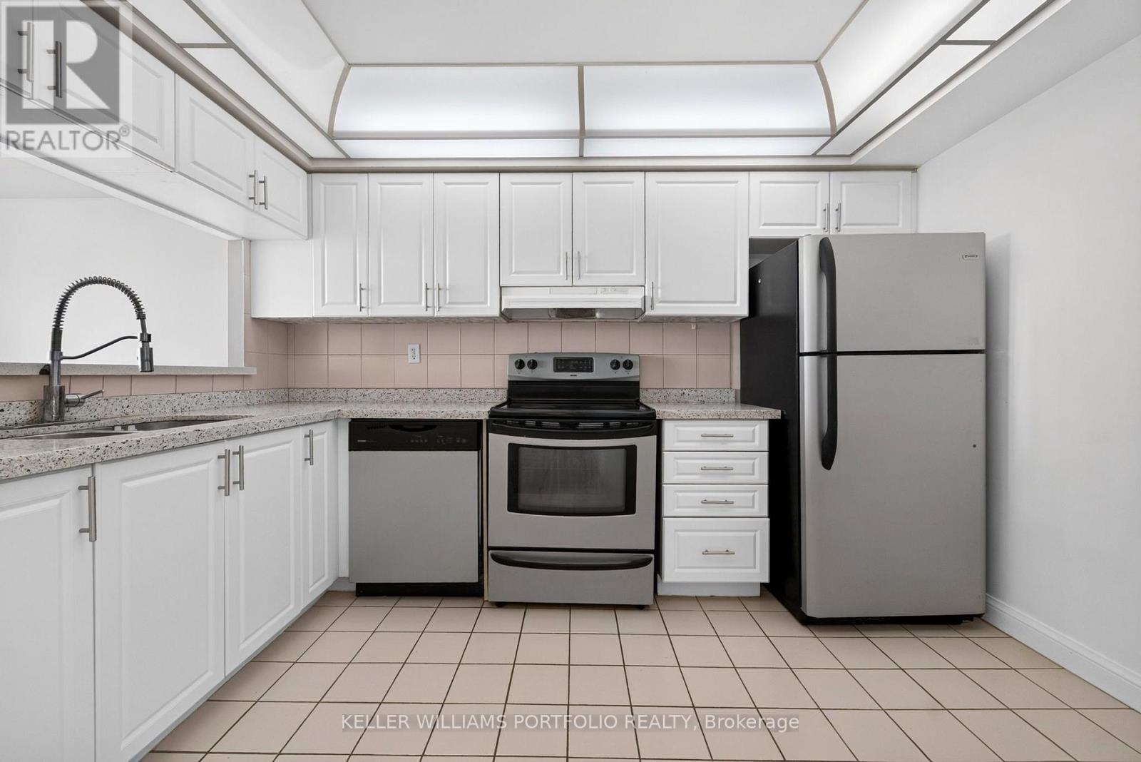 #1008 24 HANOVER ROAD - Image 11