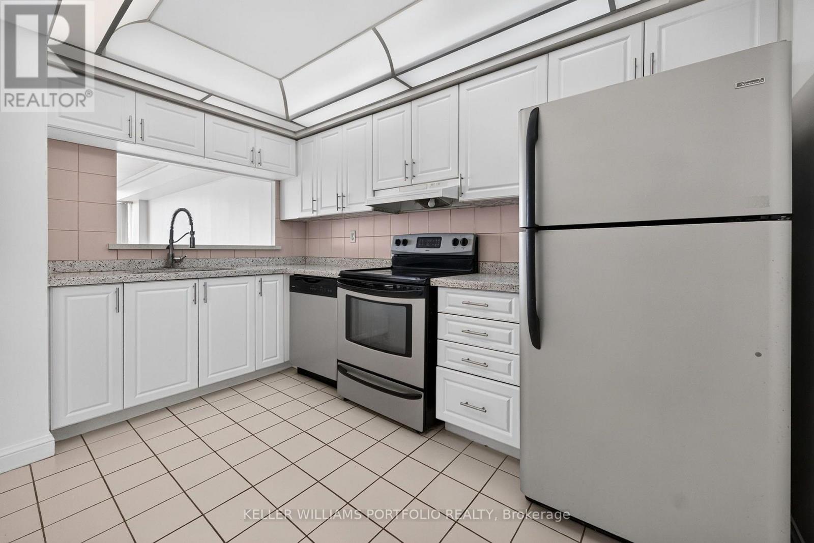 #1008 24 HANOVER ROAD - Image 15