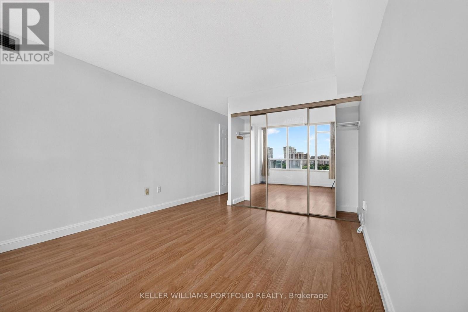 #1008 24 HANOVER ROAD - Image 19
