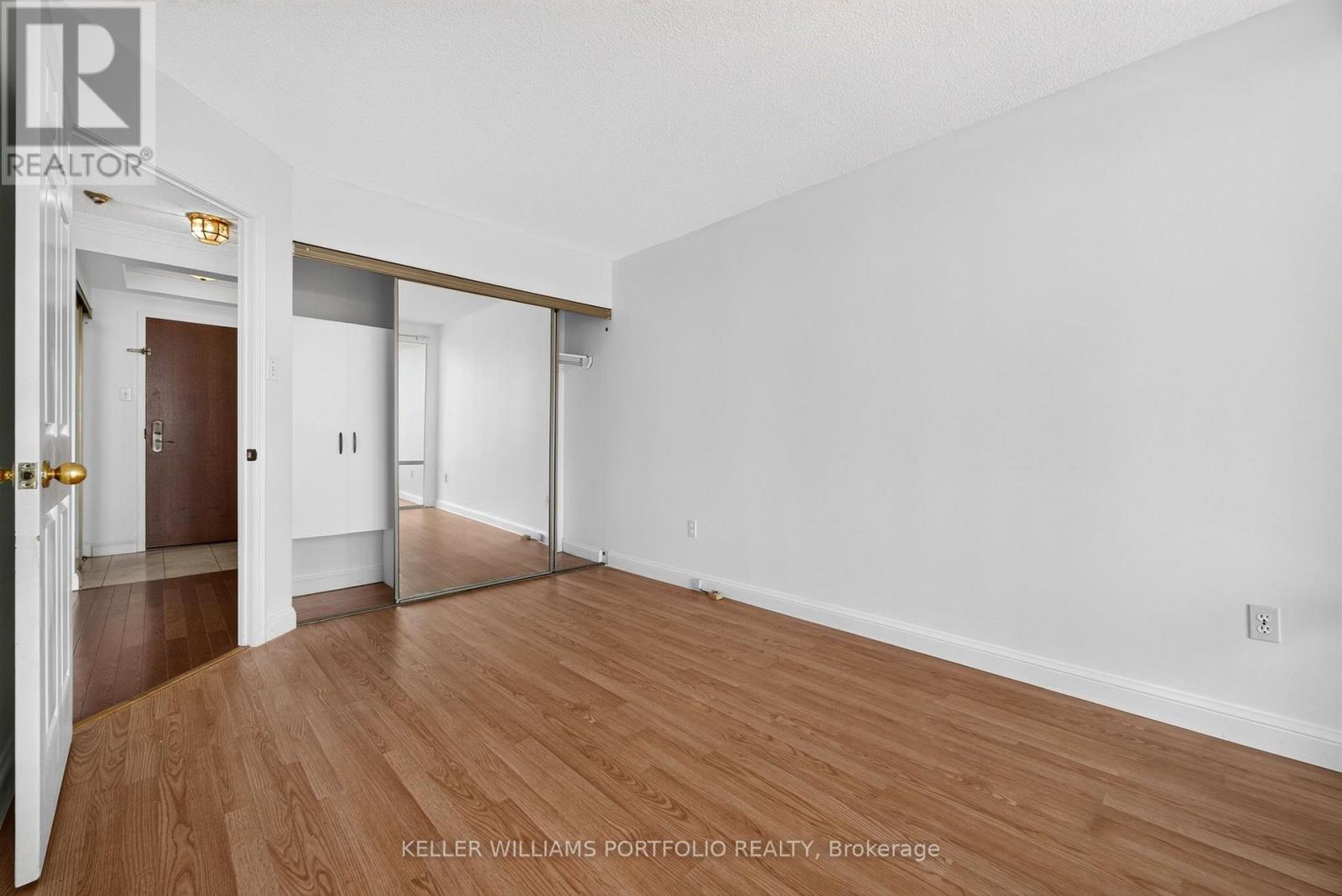 #1008 24 HANOVER ROAD - Image 25