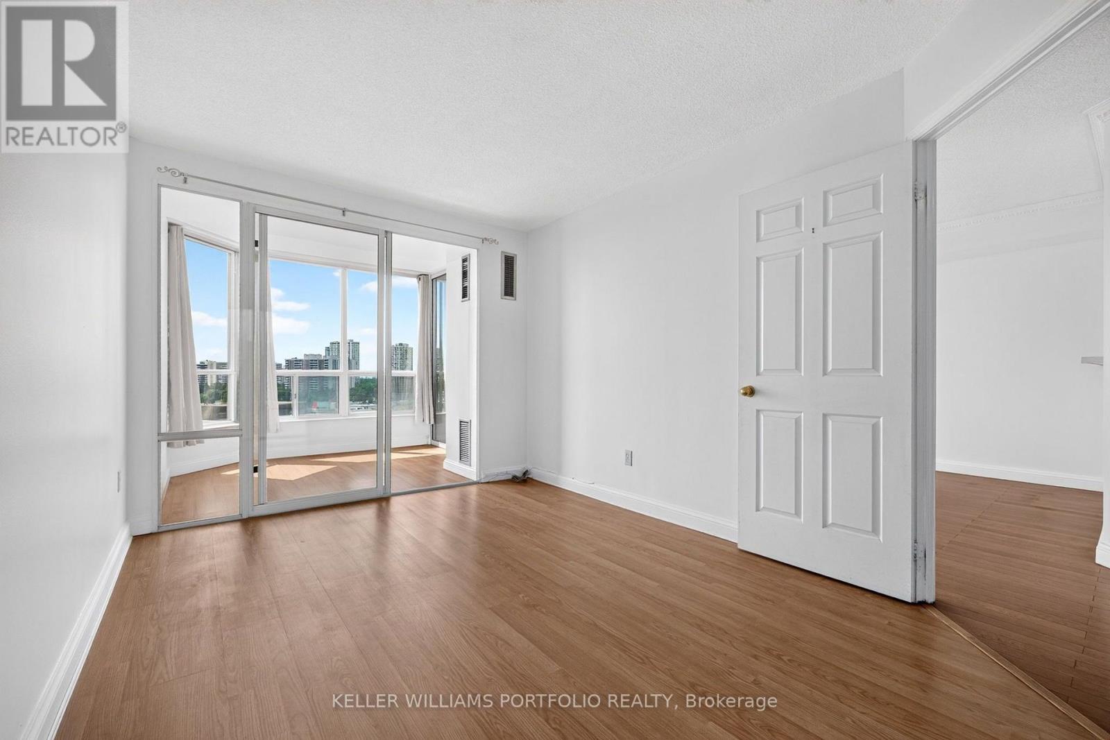 #1008 24 HANOVER ROAD - Image 28