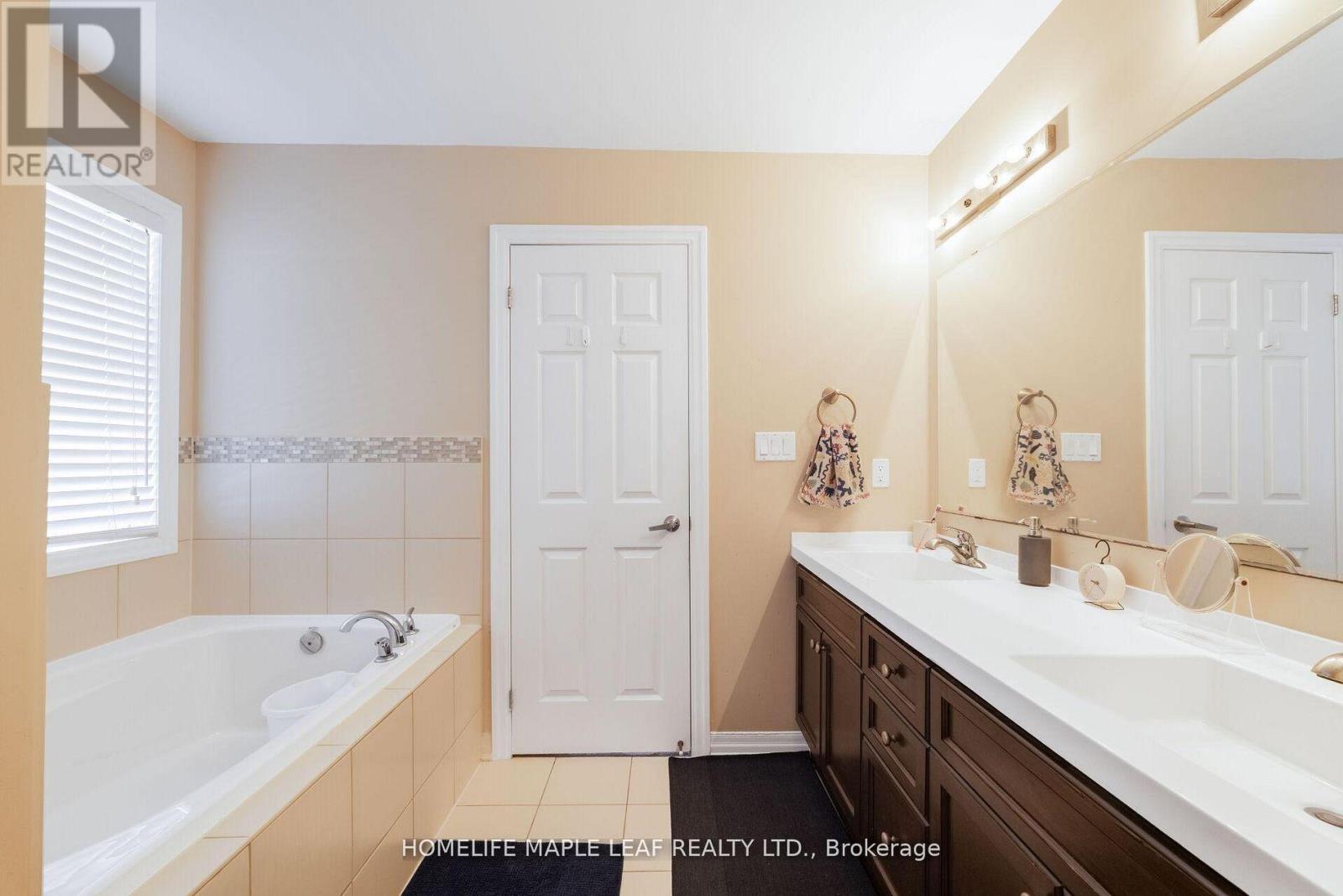 15 DONOMORE DRIVE - 21