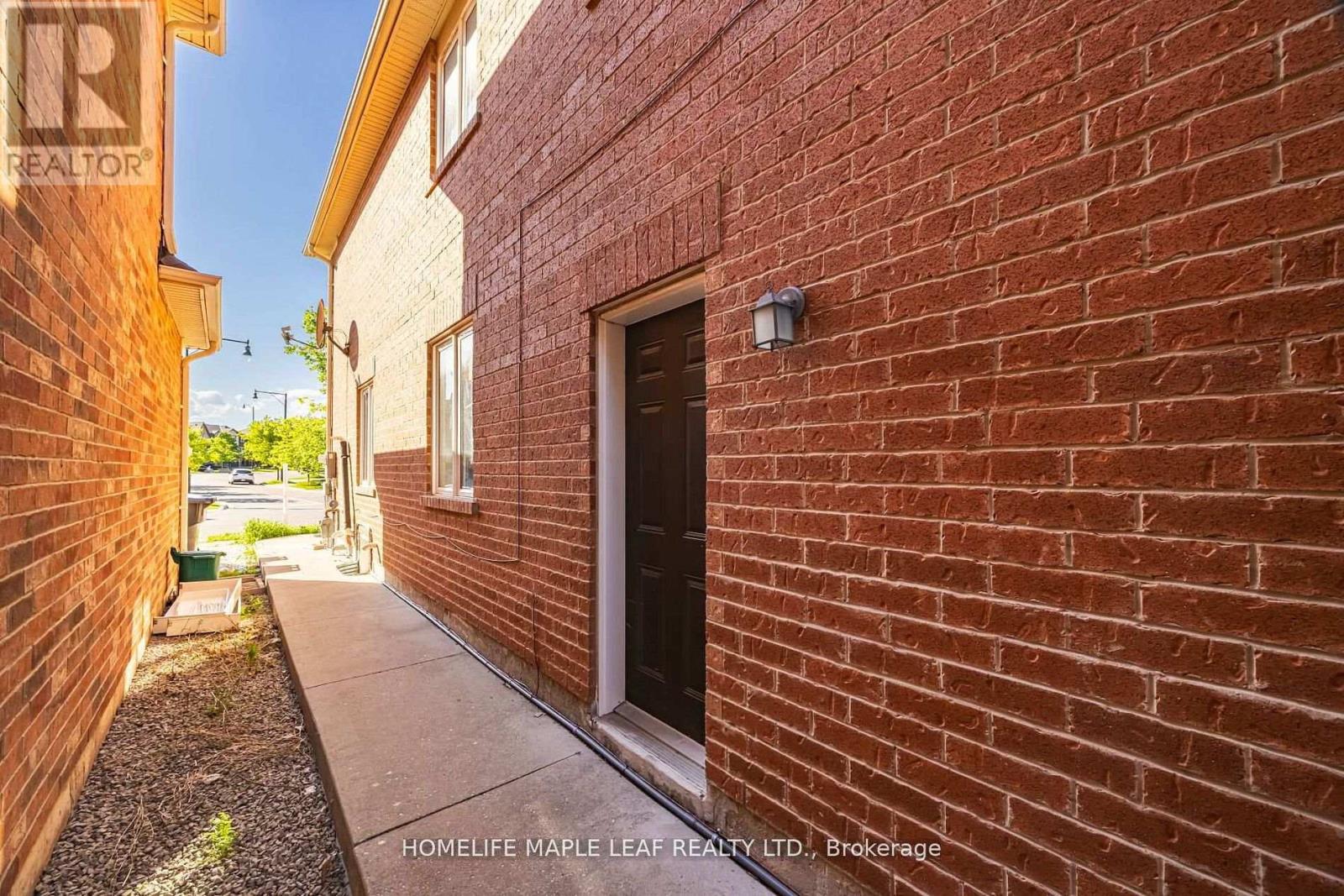 15 DONOMORE DRIVE - 45