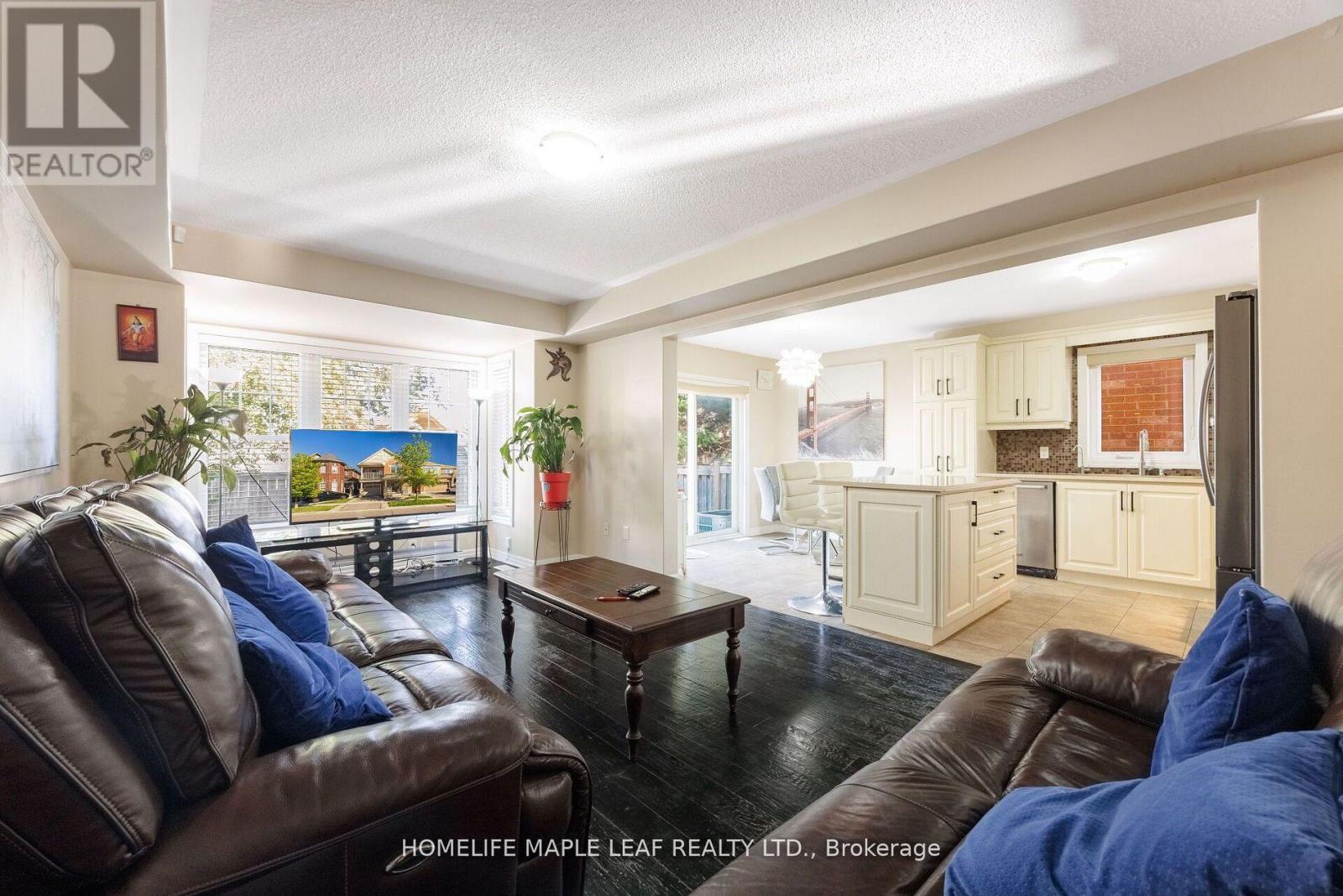 15 DONOMORE DRIVE - 7