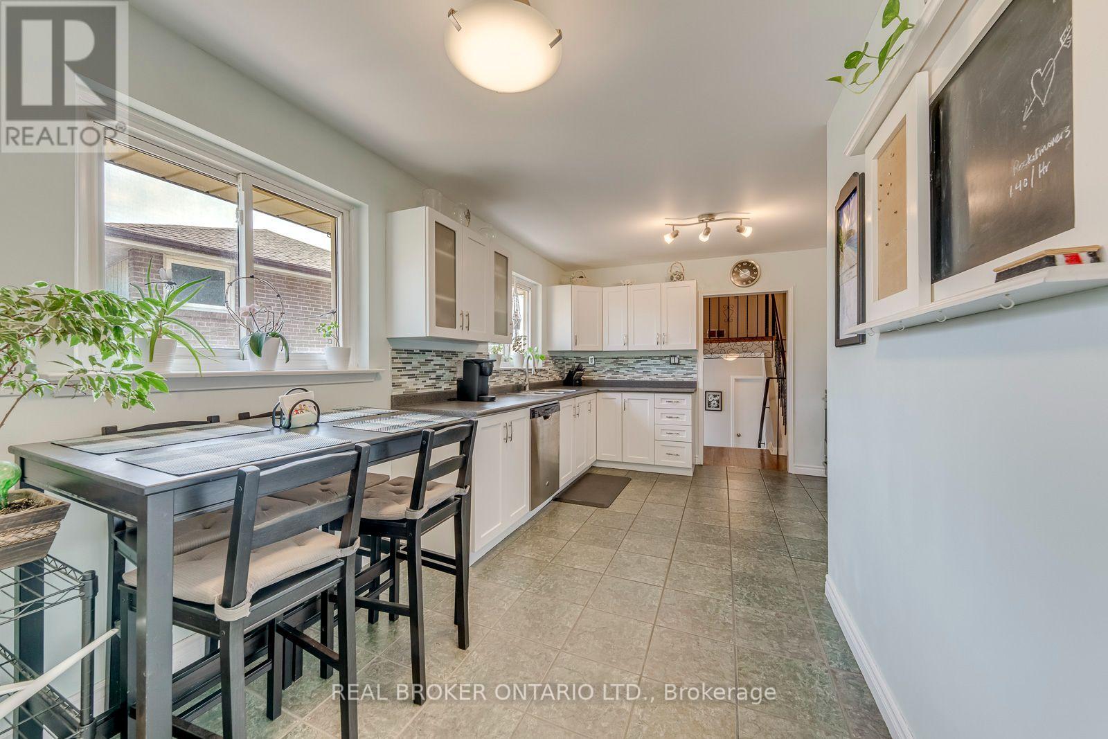 2408 PADSTOW CRESCENT - 11