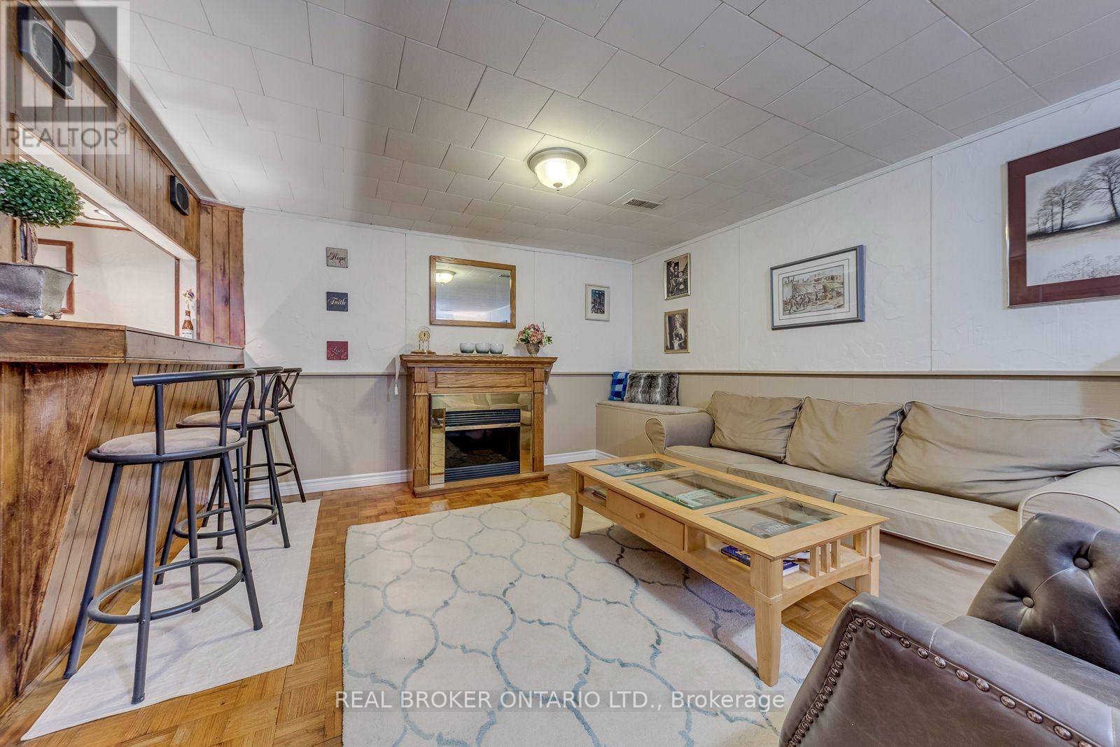 2408 PADSTOW CRESCENT - 24
