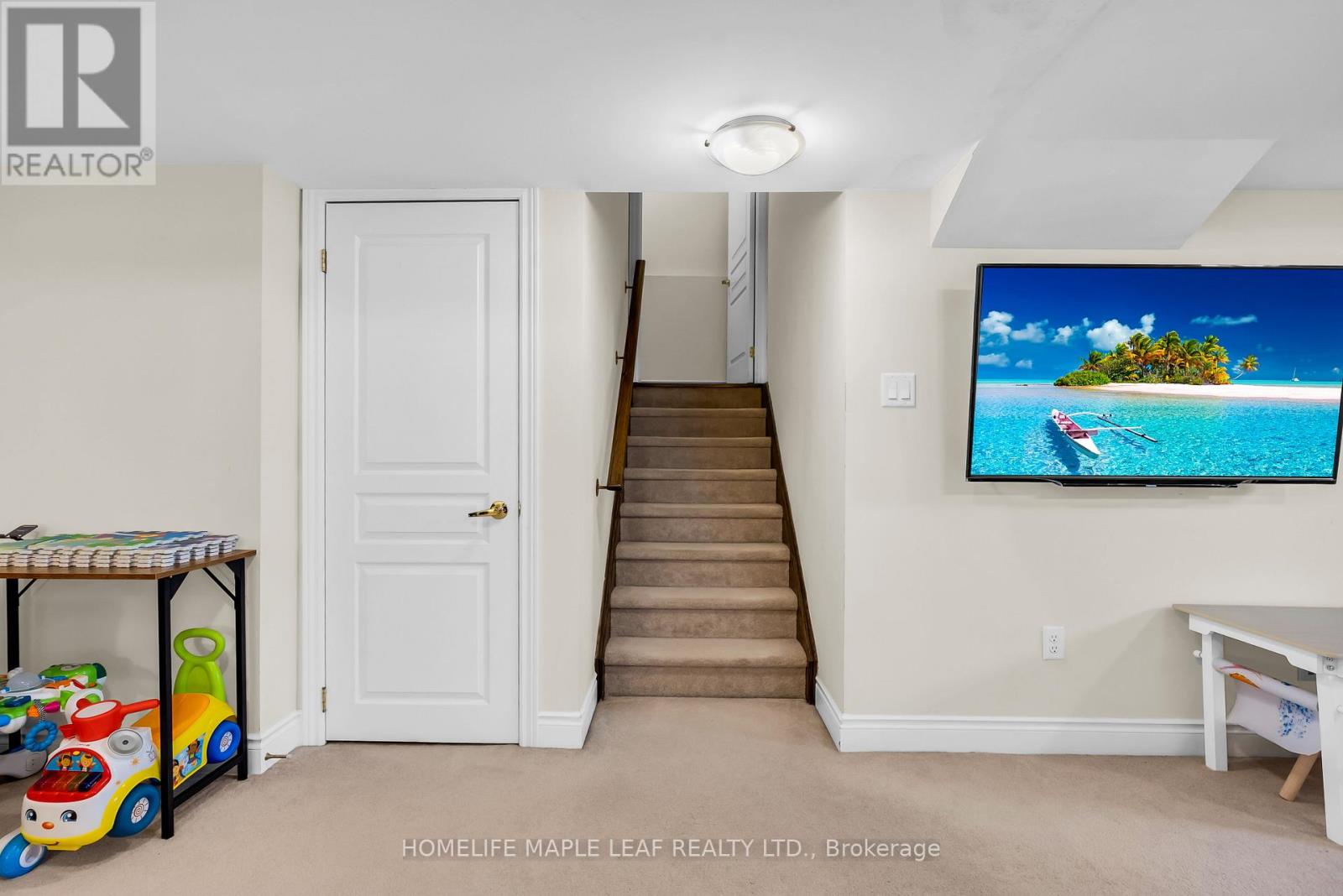 32 ORANGEBLOSSOM TRAIL - 36