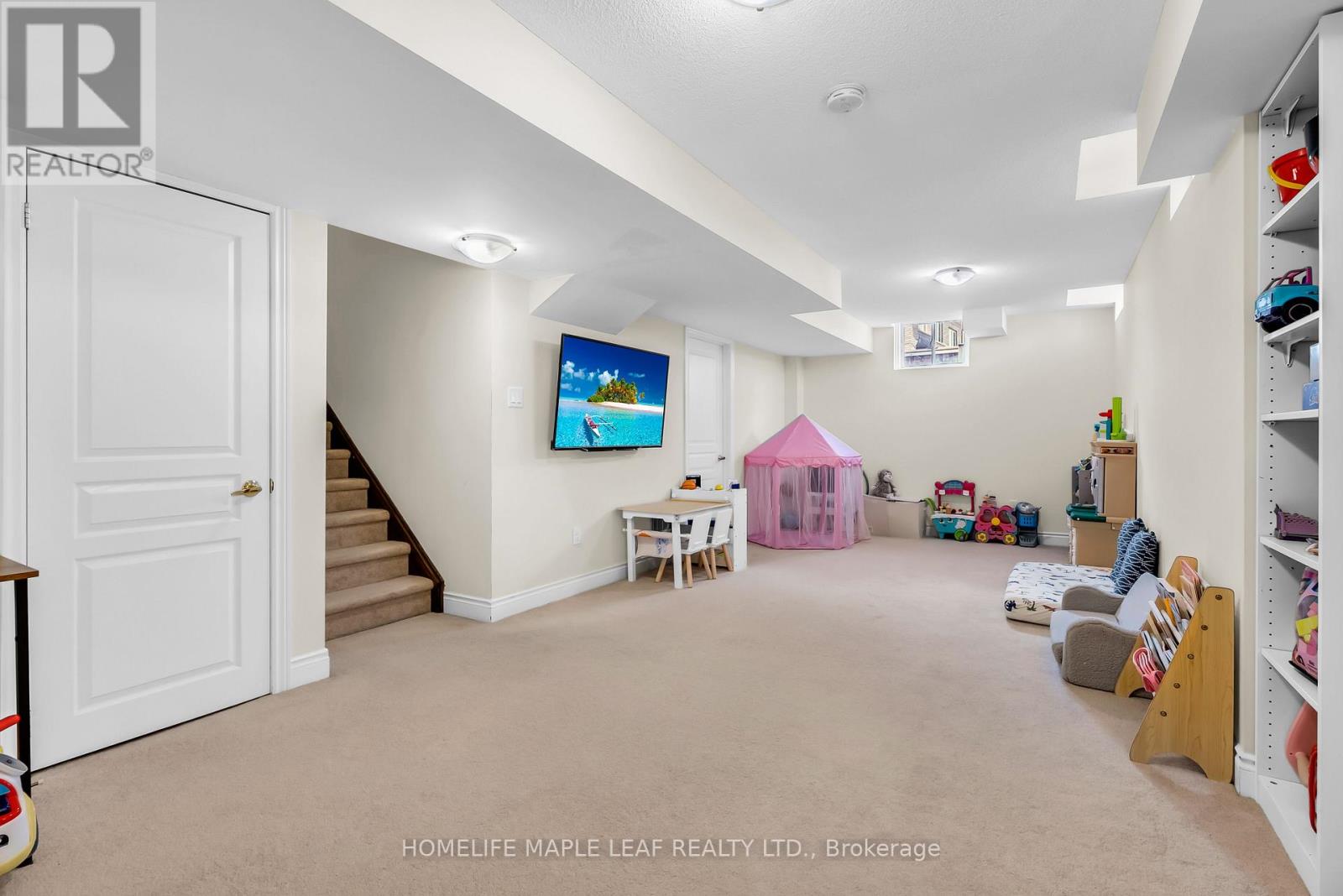 32 ORANGEBLOSSOM TRAIL - 37