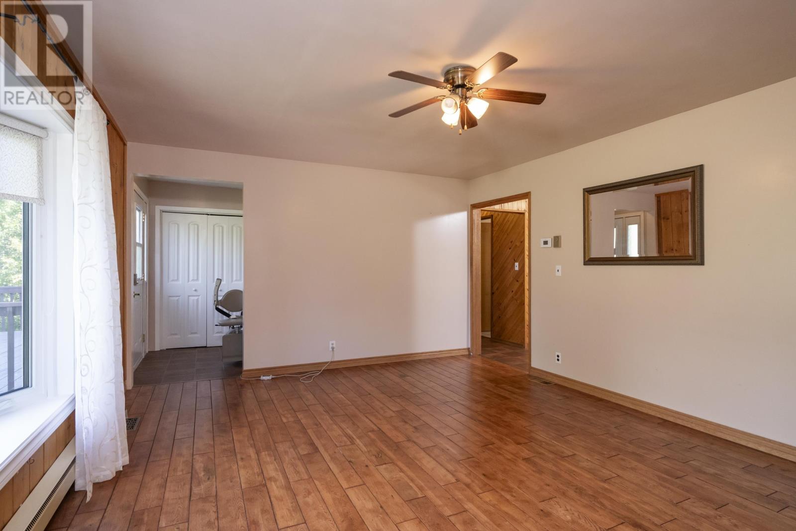 169 Centre RD - 14