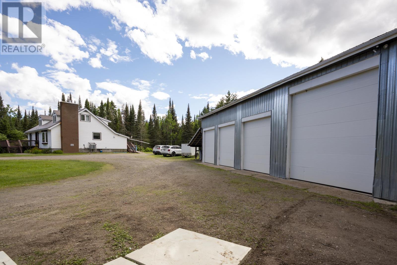 169 Centre RD - 11