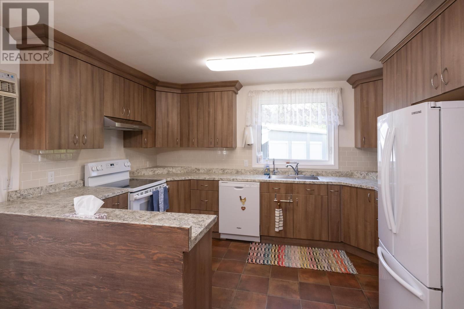 169 Centre RD - 21