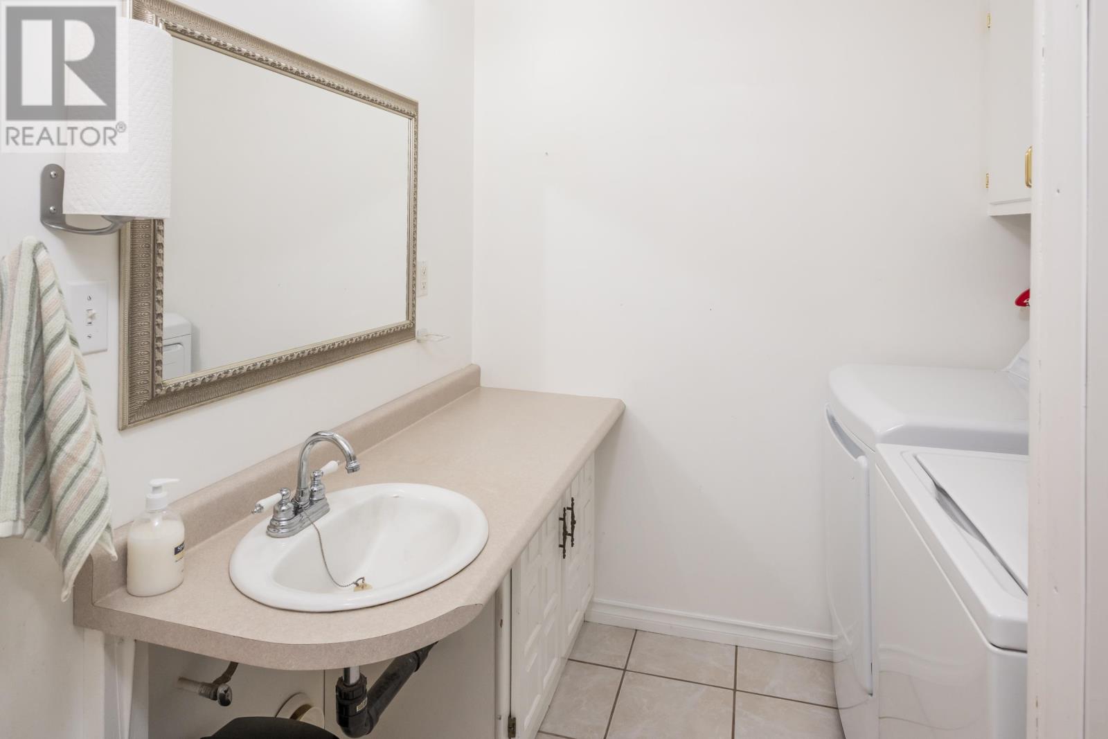 169 Centre RD - 29