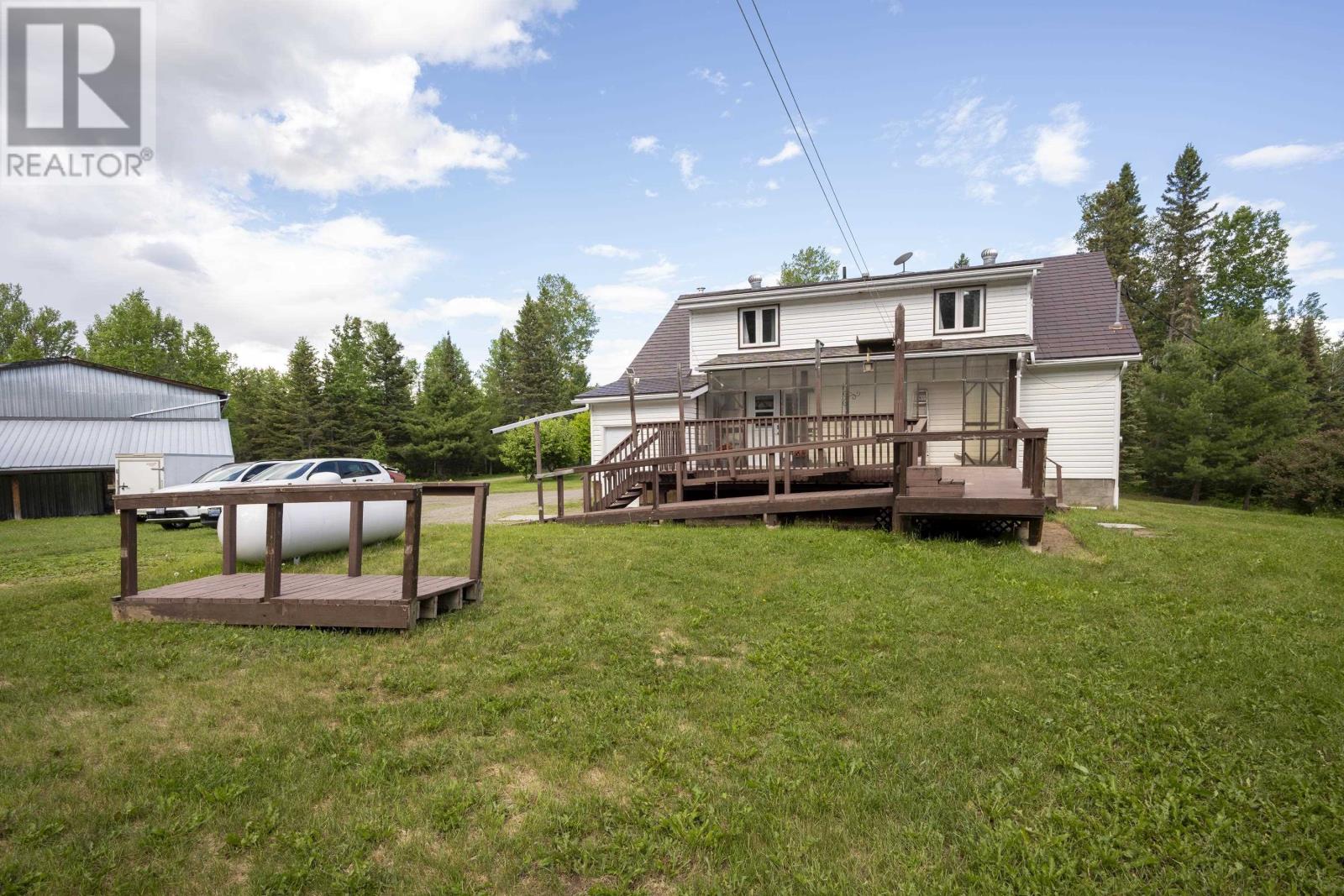 169 Centre RD - 5