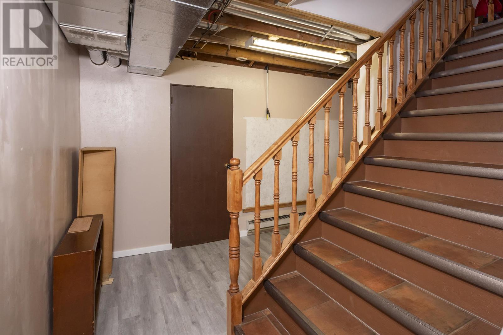 169 Centre RD - 45
