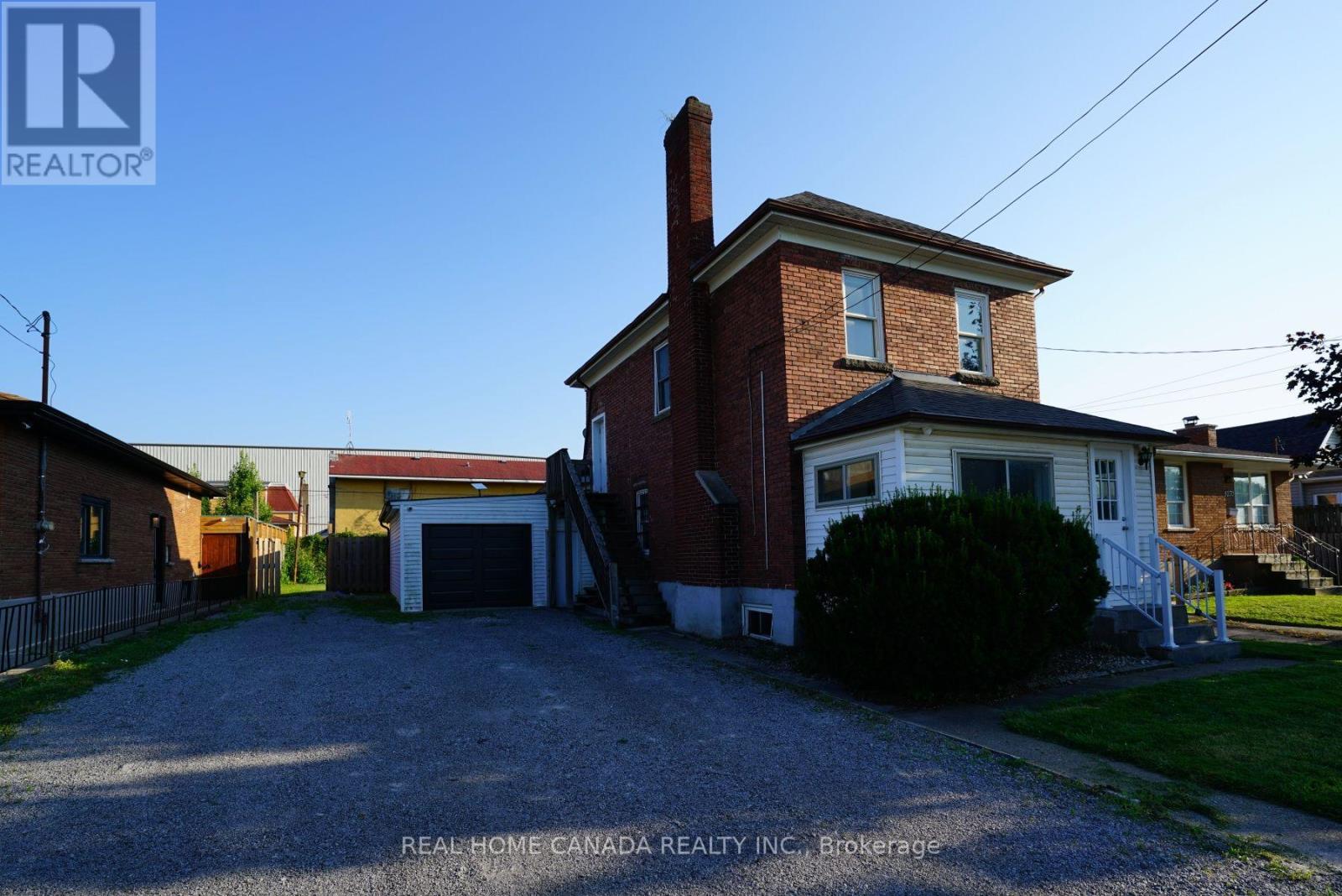 5262 KITCHENER STREET - 1