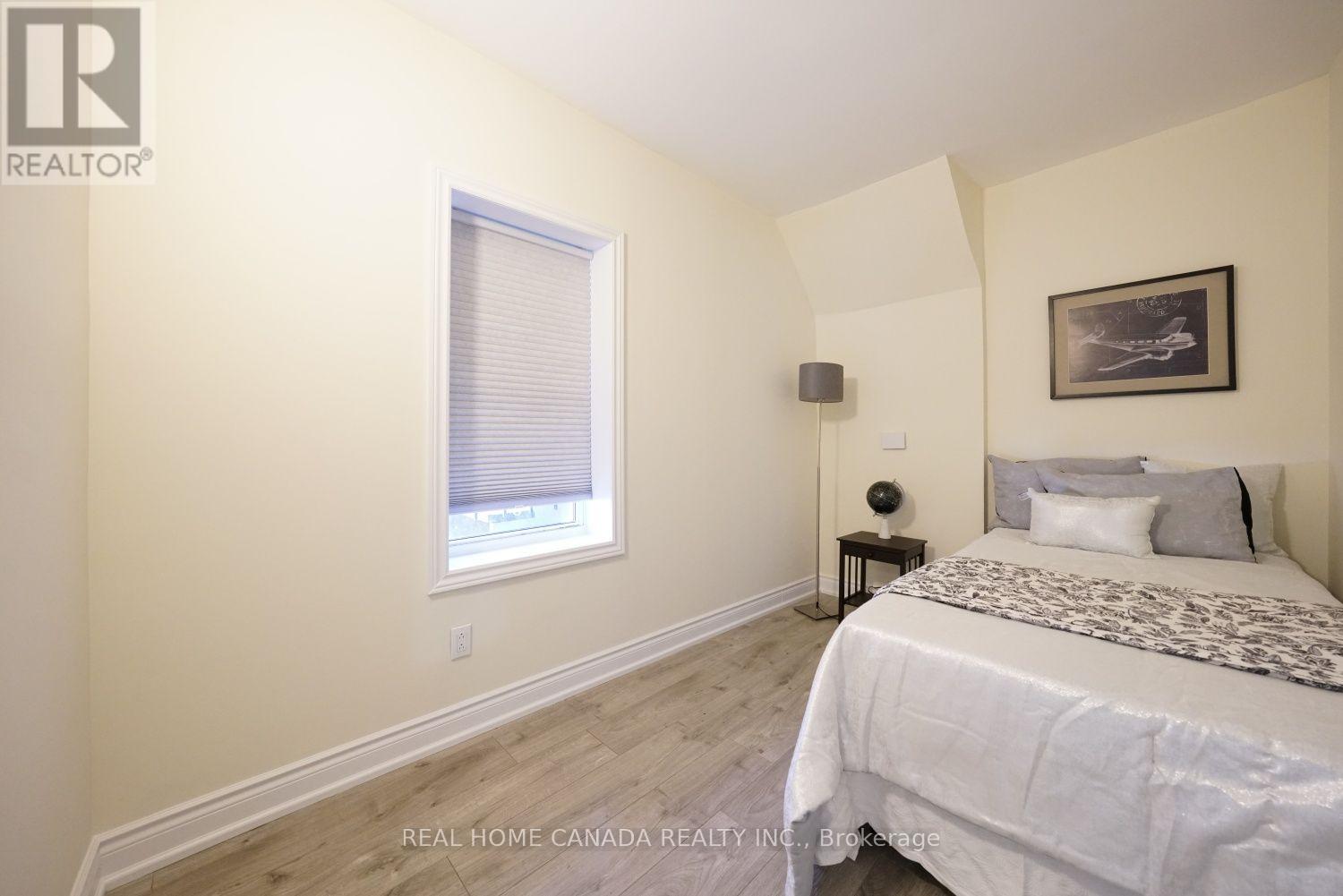 5262 KITCHENER STREET - 10