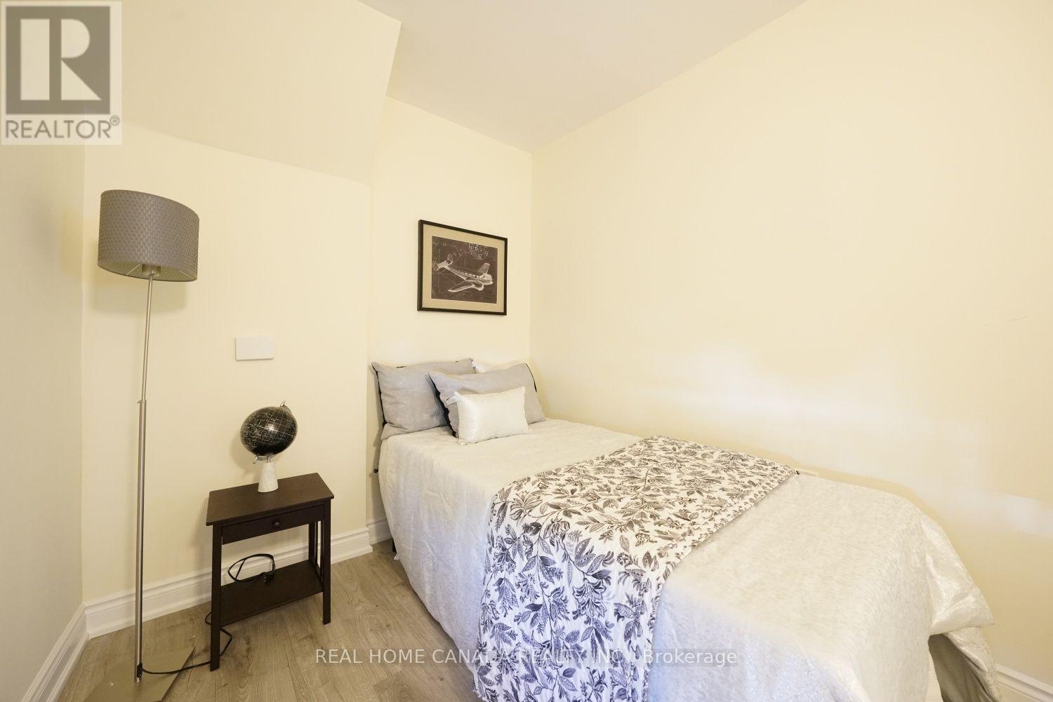 5262 KITCHENER STREET - 11