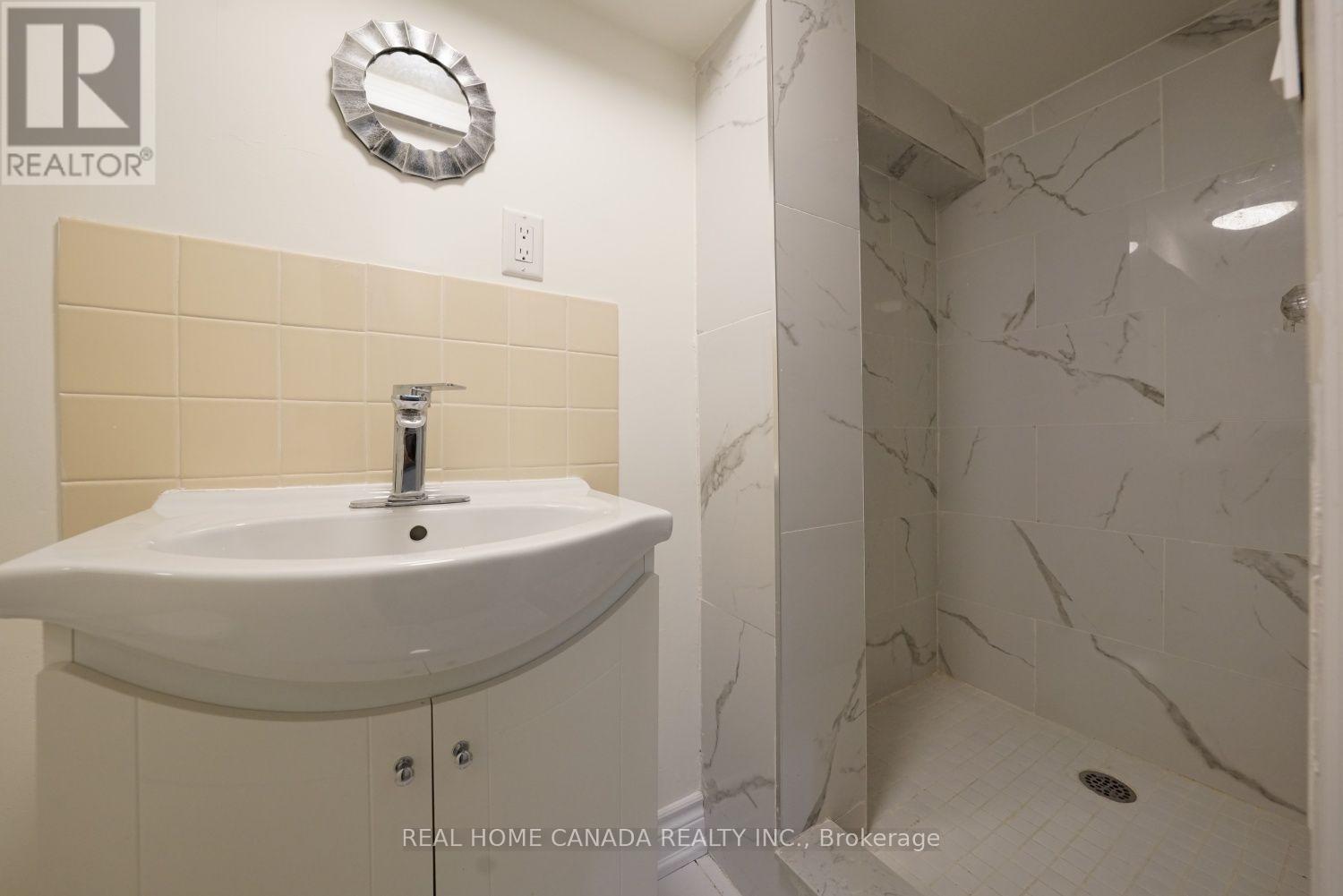 5262 KITCHENER STREET - 24