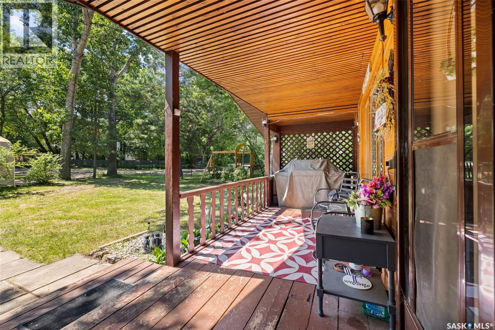 31 F-2 Smales CRESCENT - Image 12