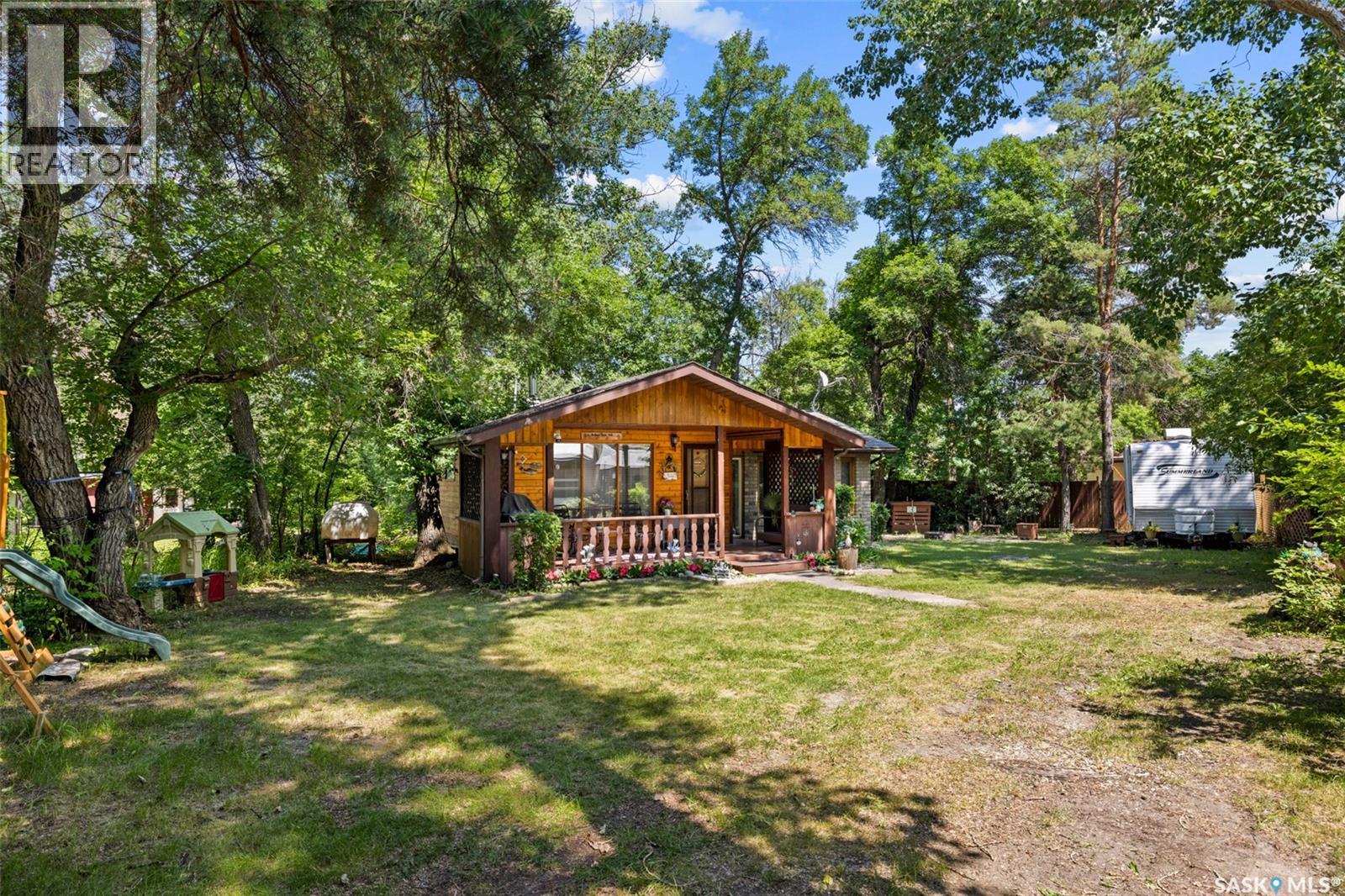 31 F-2 Smales CRESCENT - Image 18