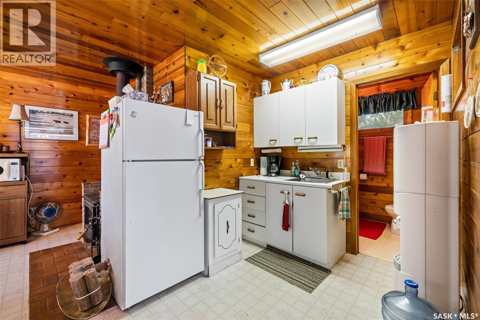 31 F-2 Smales CRESCENT - Image 9