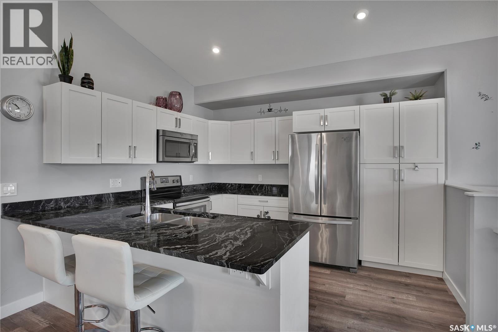 407 Boykowich STREET - 3