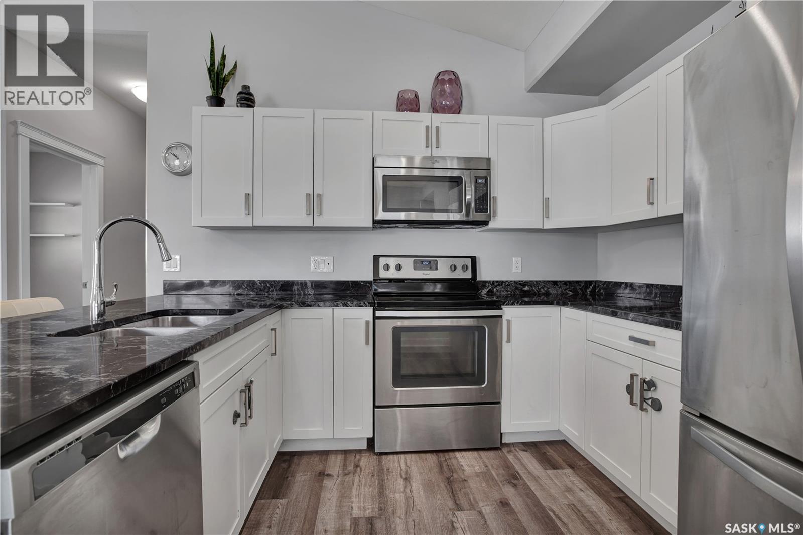 407 Boykowich STREET - 4