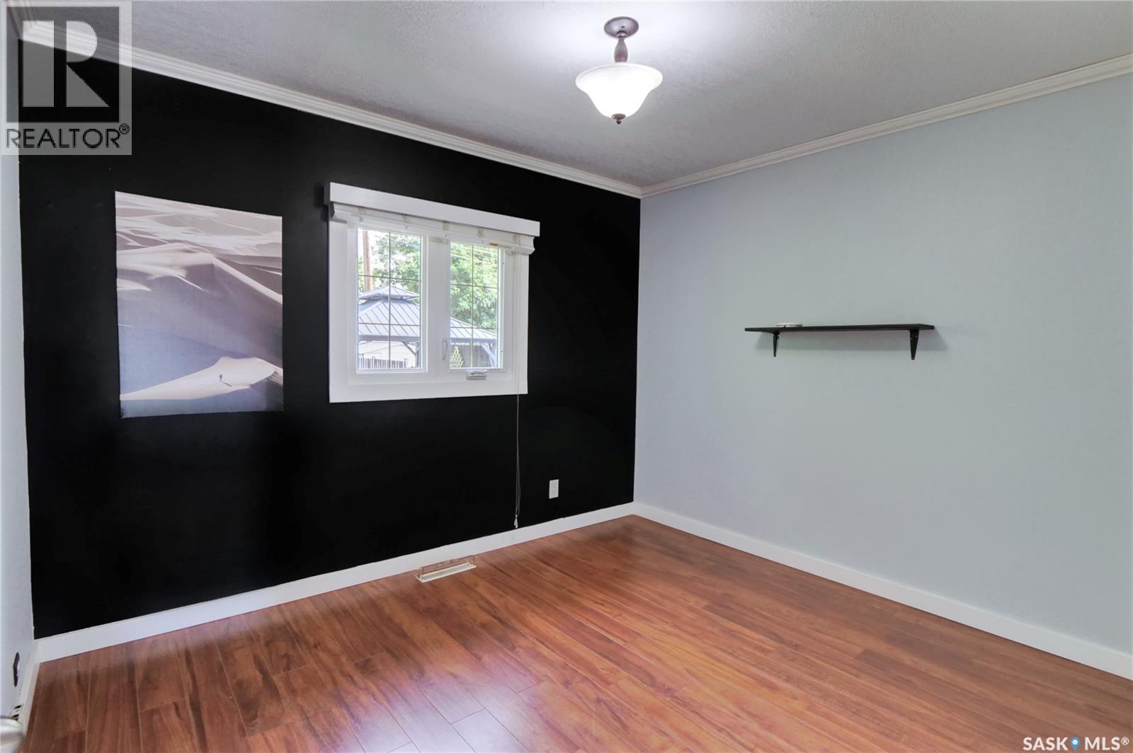 924 Hall STREET W - 12