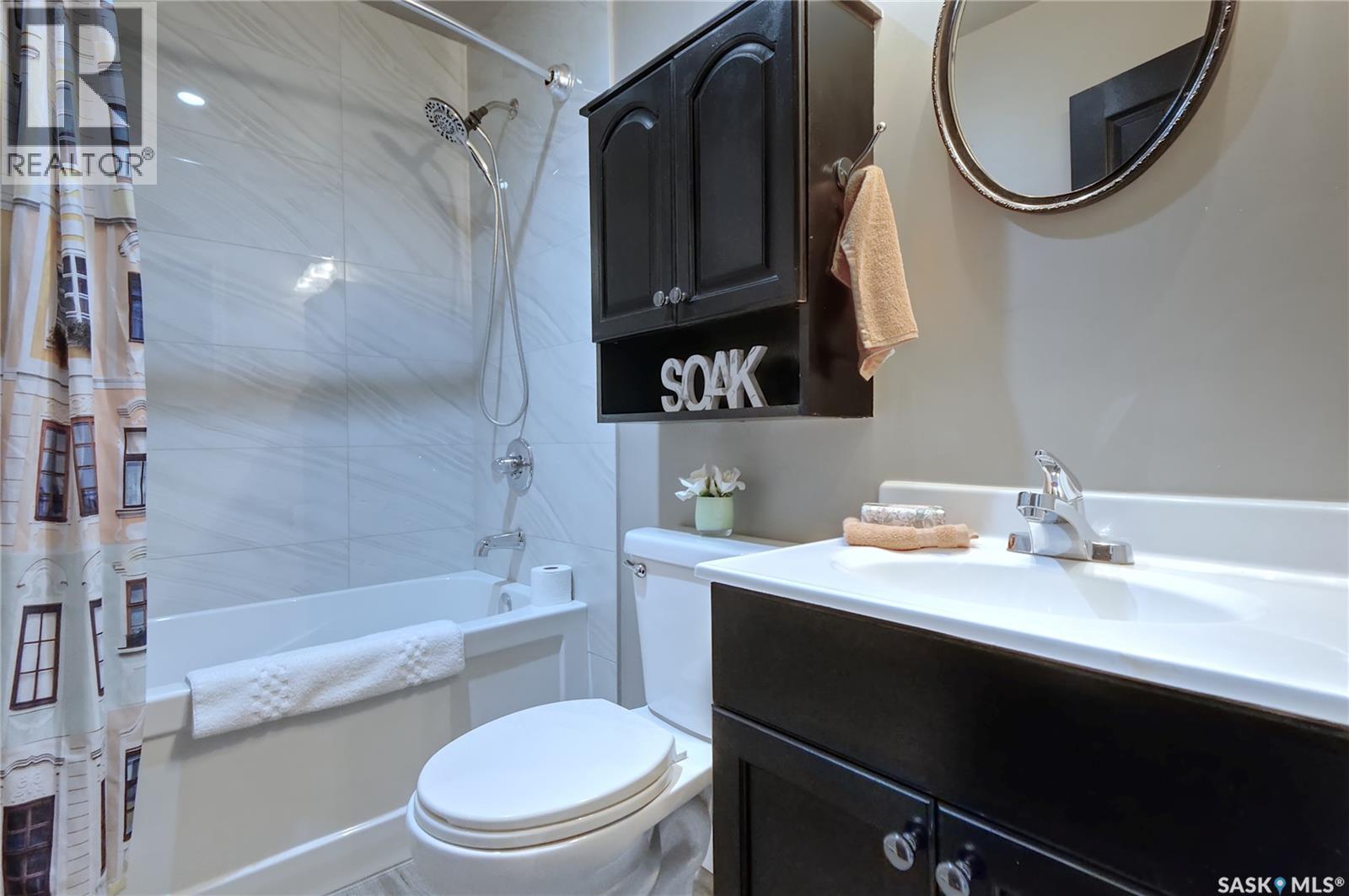 924 Hall STREET W - 14