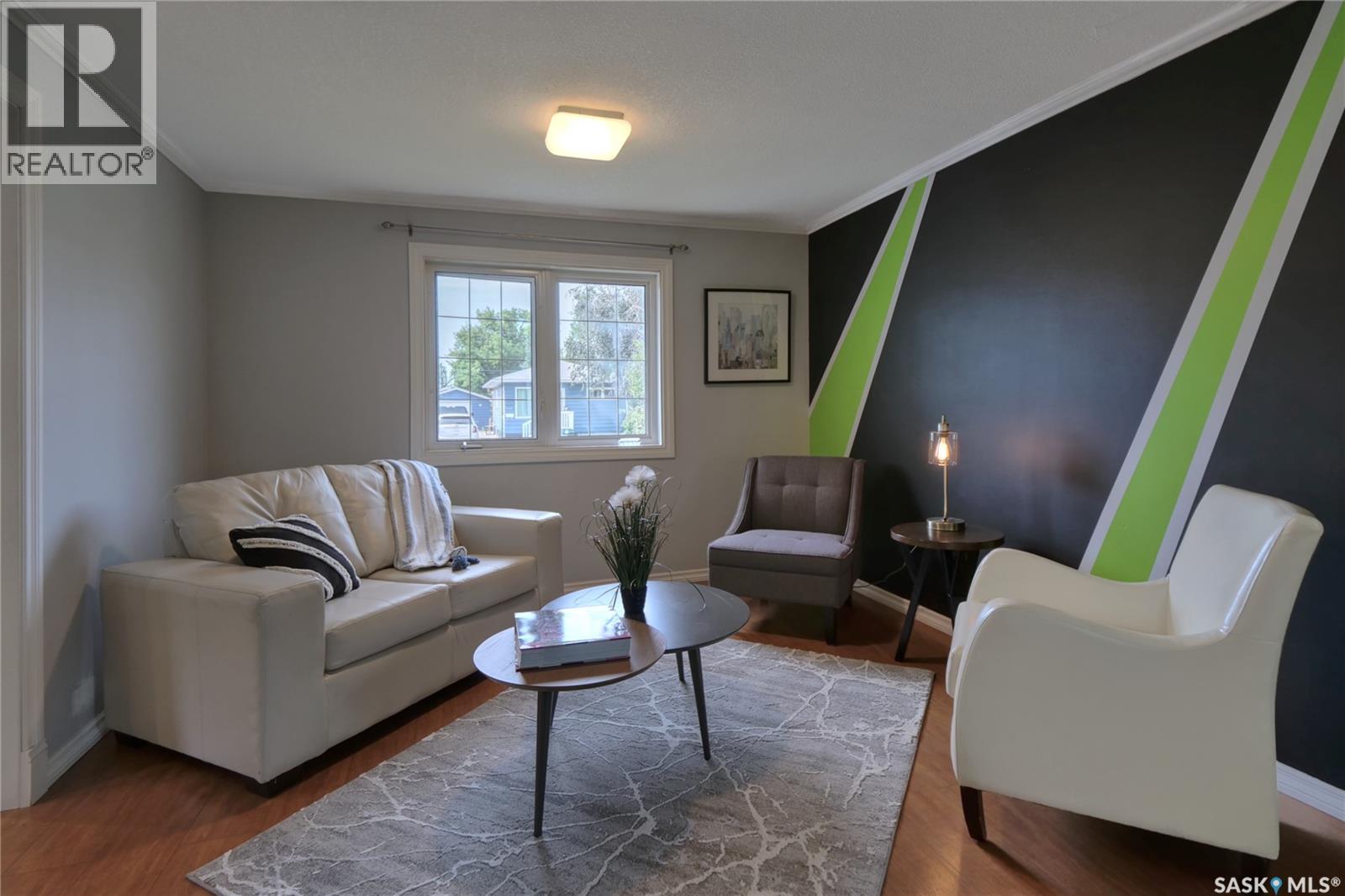 924 Hall STREET W - 8