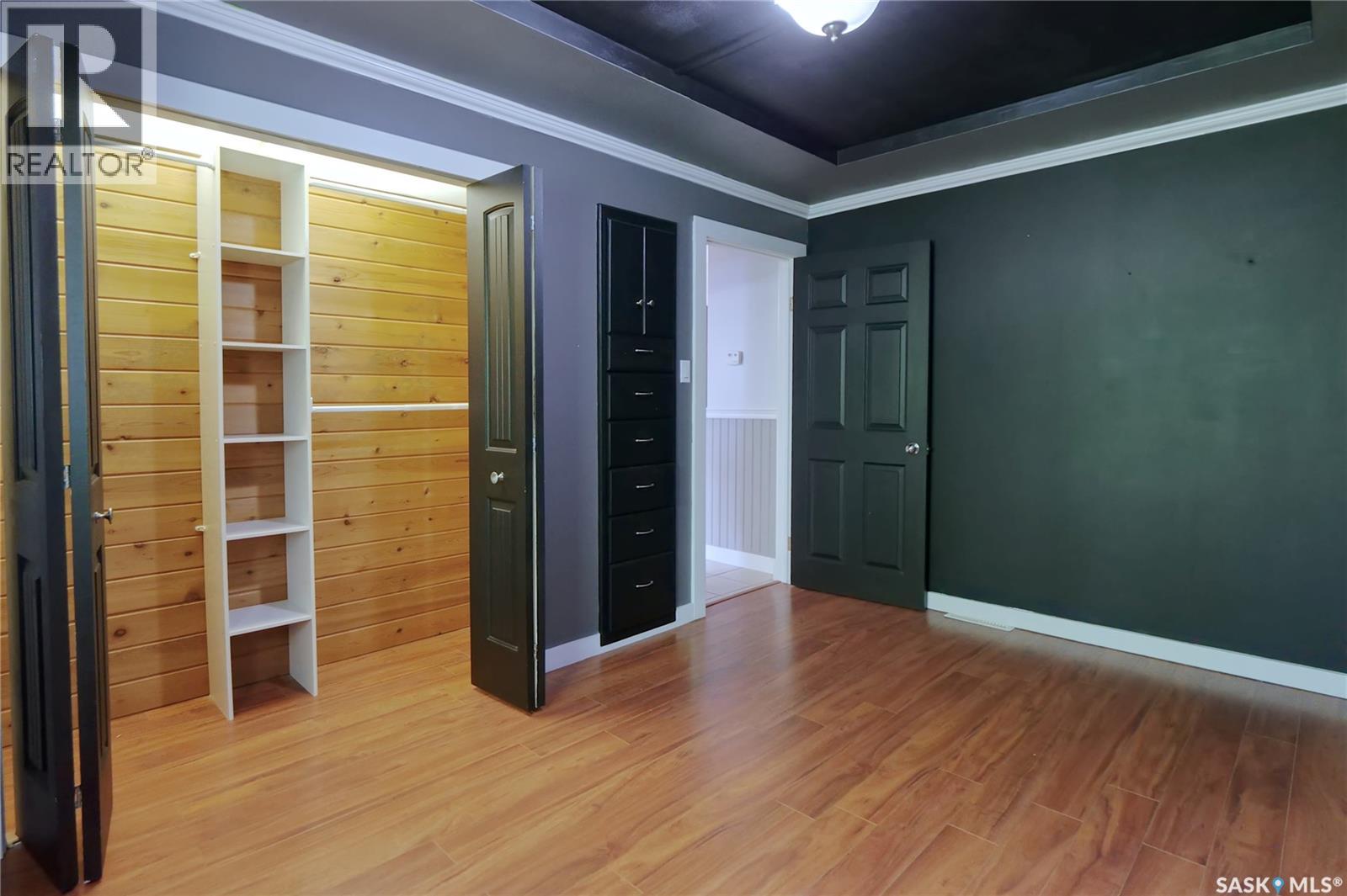 924 Hall STREET W - 16