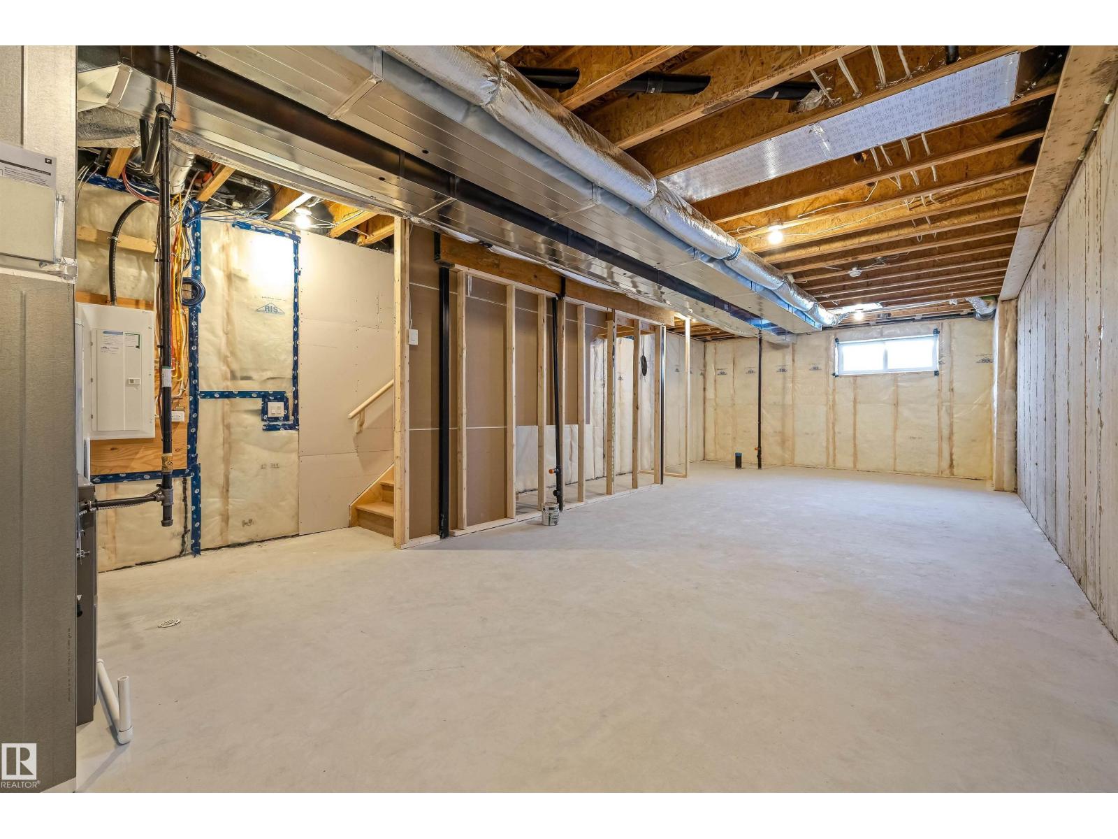 604 176 AV NE - 35