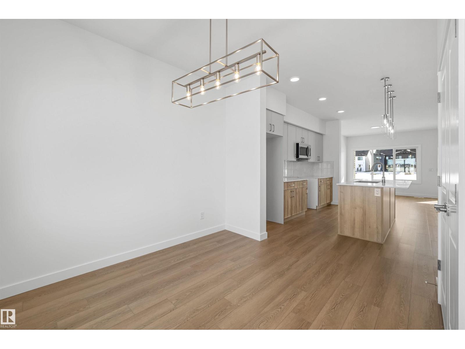 604 176 AV NE - 17