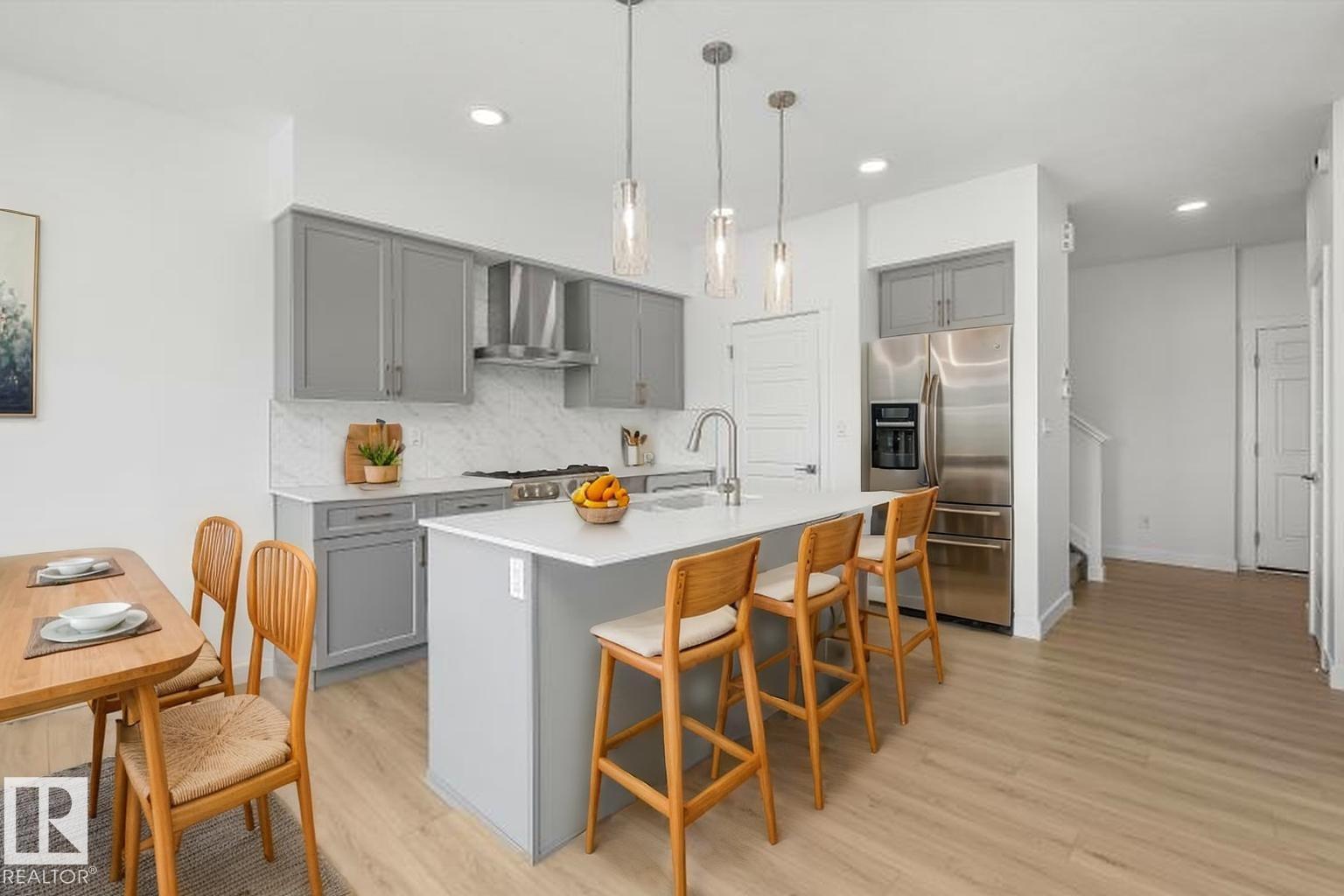 8704 183 AV NW - 8