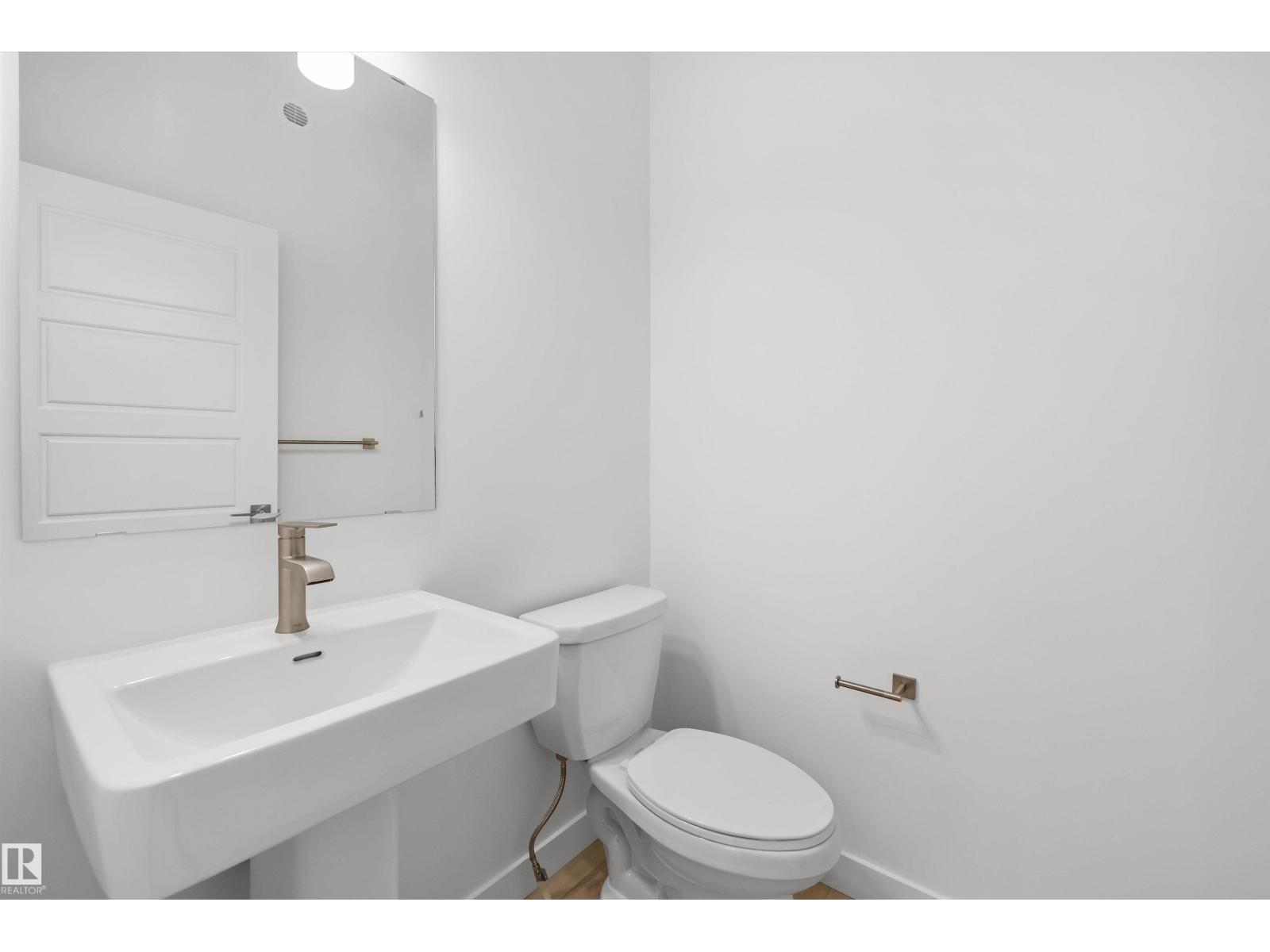 8704 183 AV NW - 5