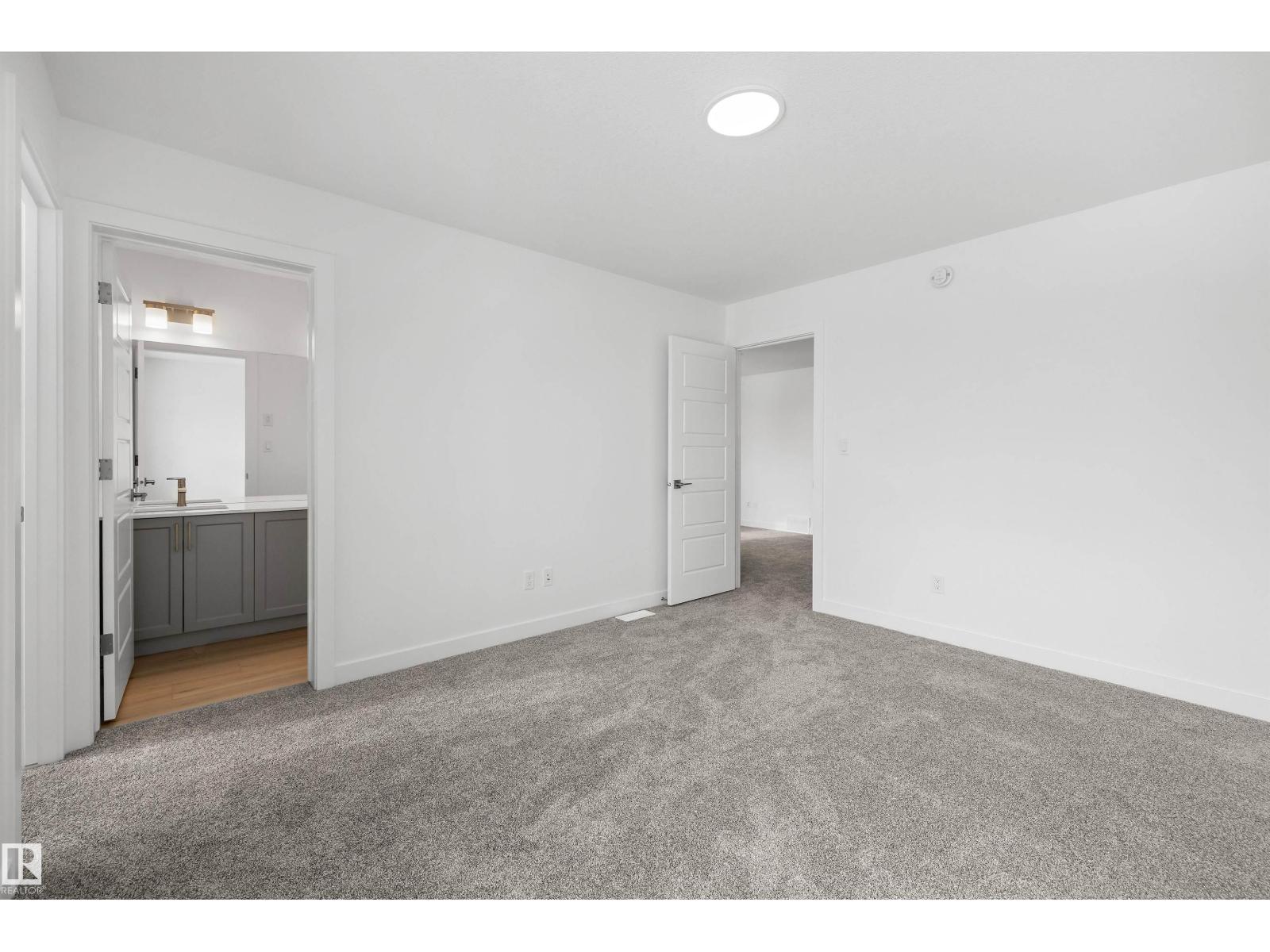 8704 183 AV NW - 35